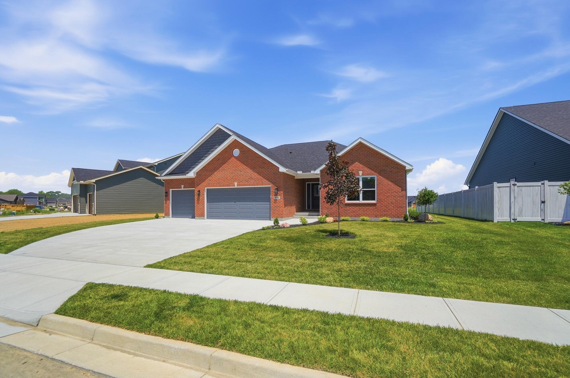 2761 Executive Drive Property Photo 1