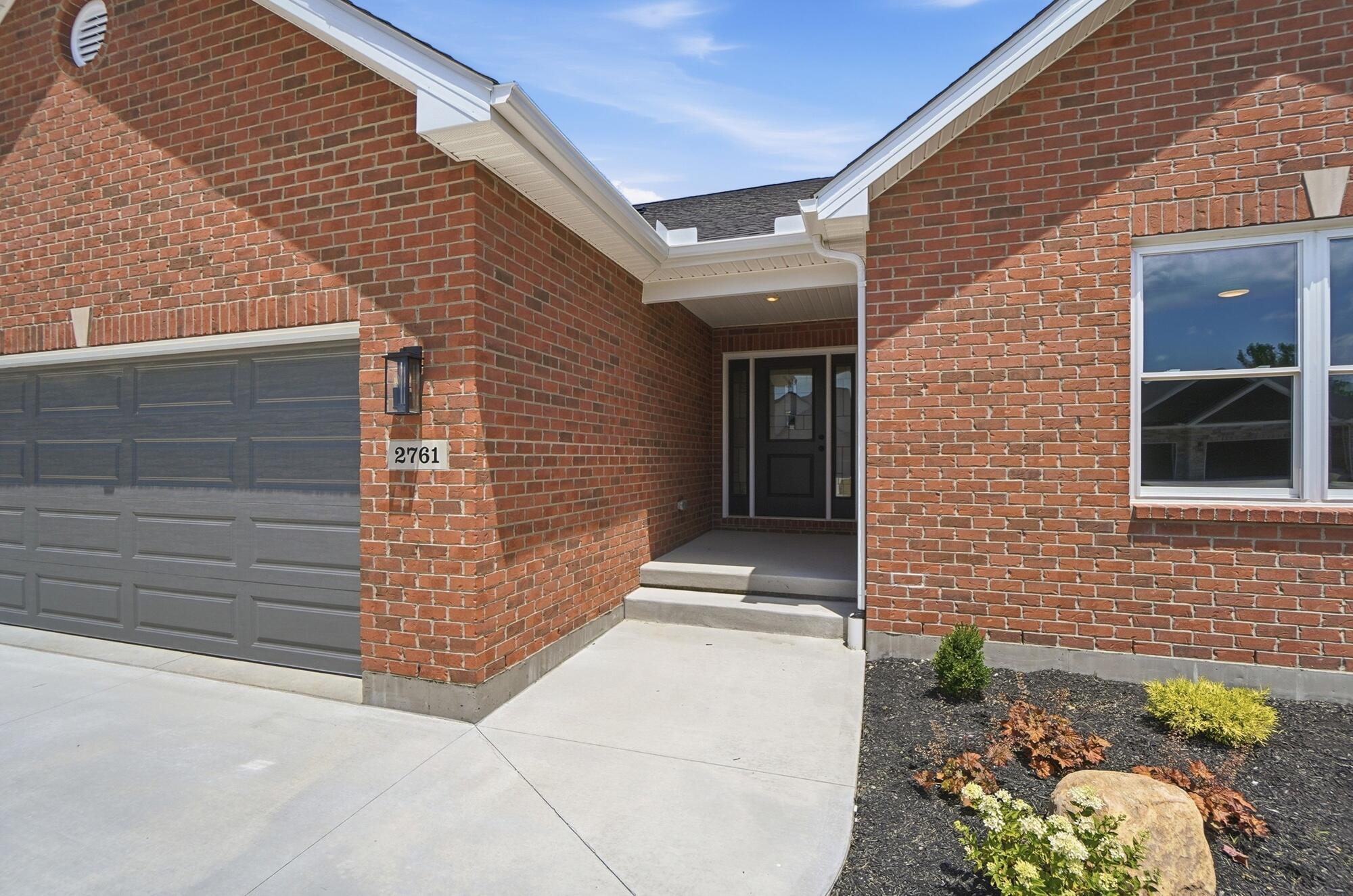 2761 Executive Drive Property Photo 4