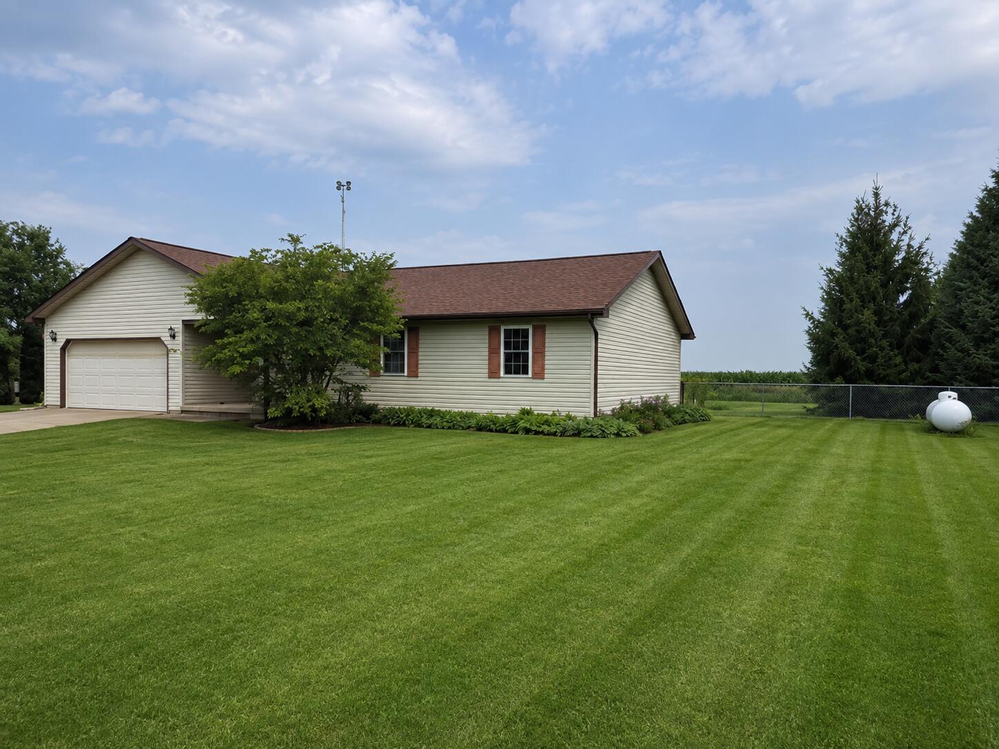 2847 Oh-245 Property Photo 1