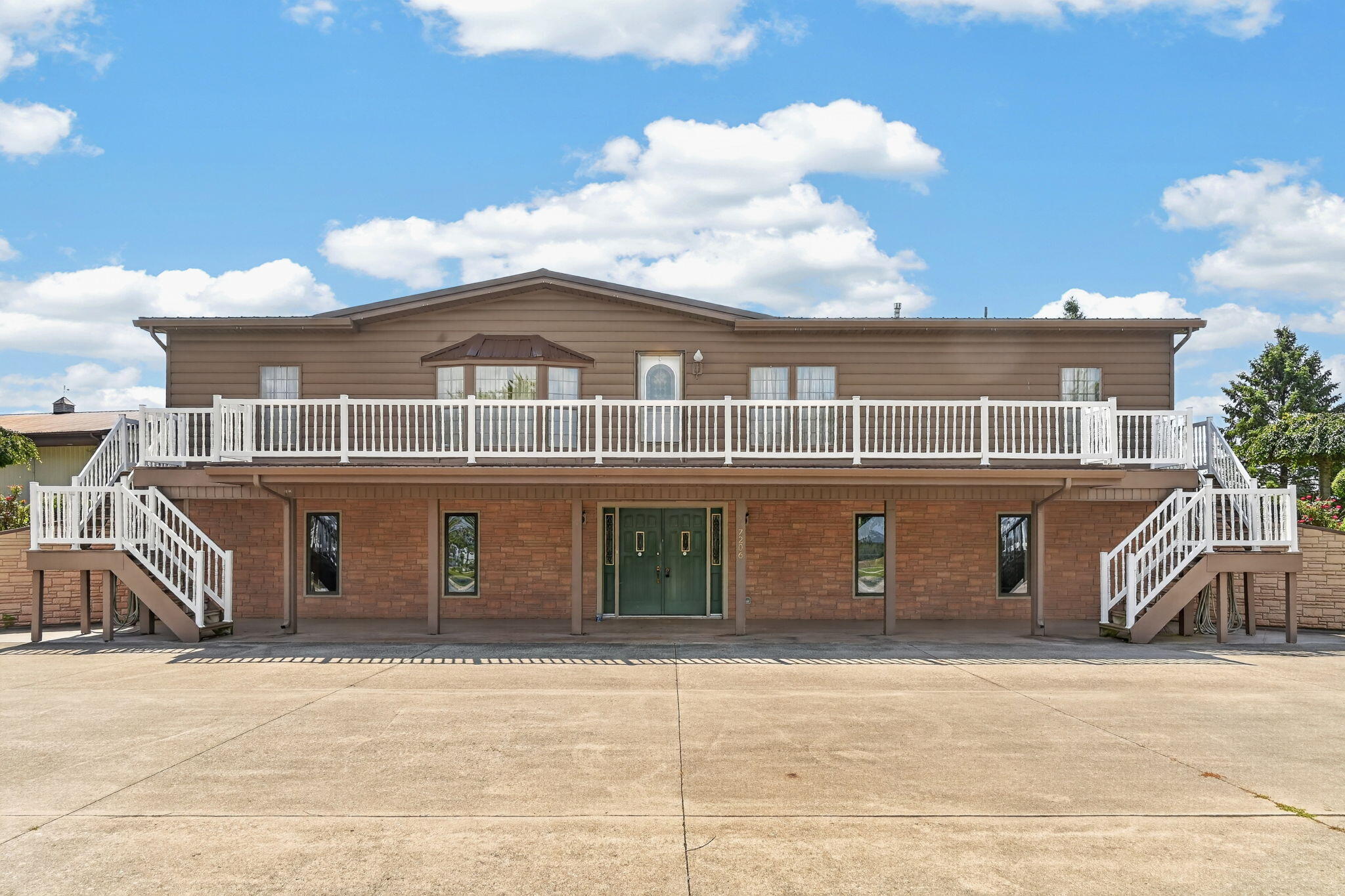 7206 State Route 707 Property Photo 2