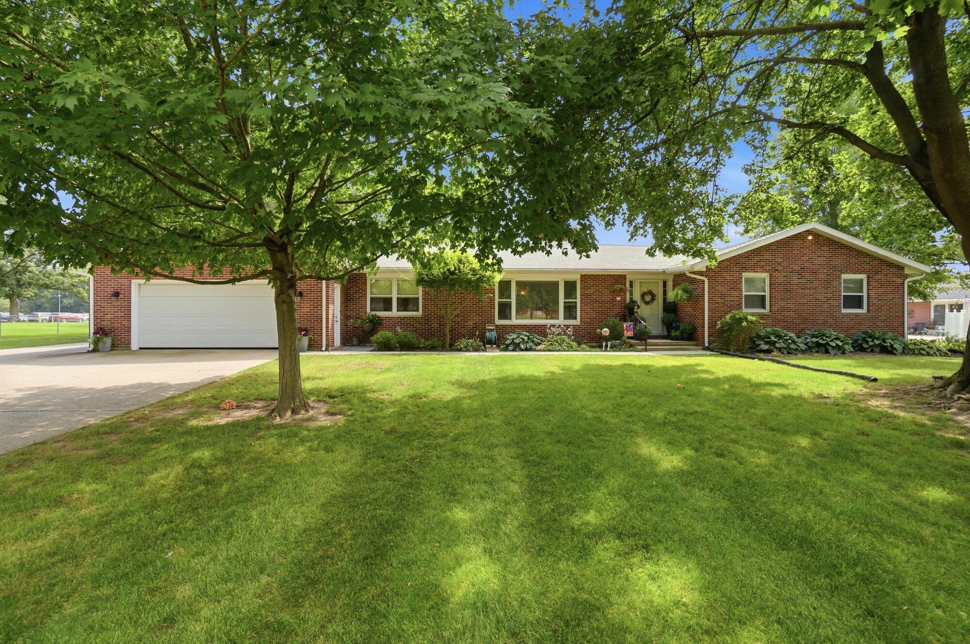 2643 Elmview Drive Property Photo 2