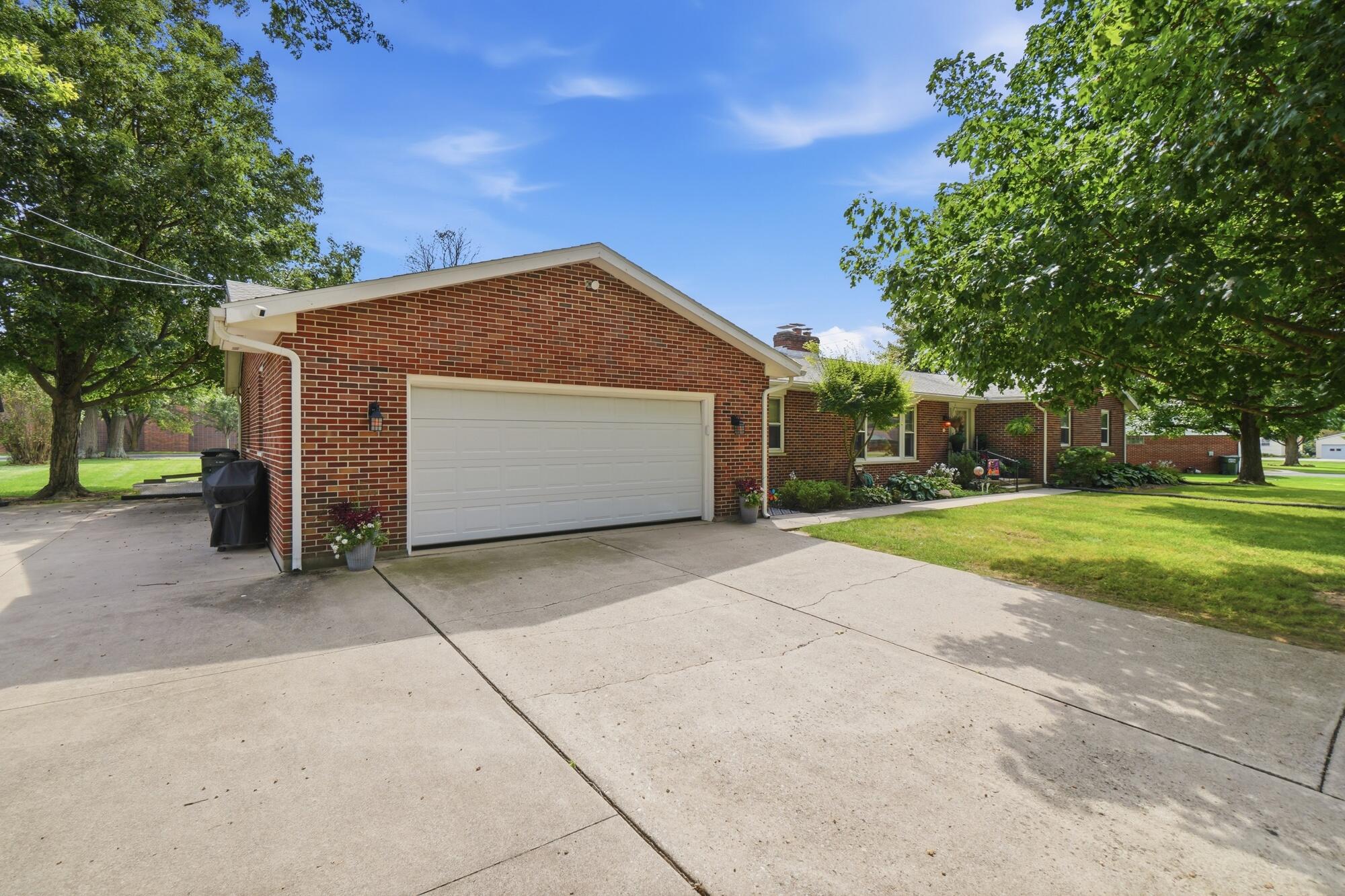 2643 Elmview Drive Property Photo 4