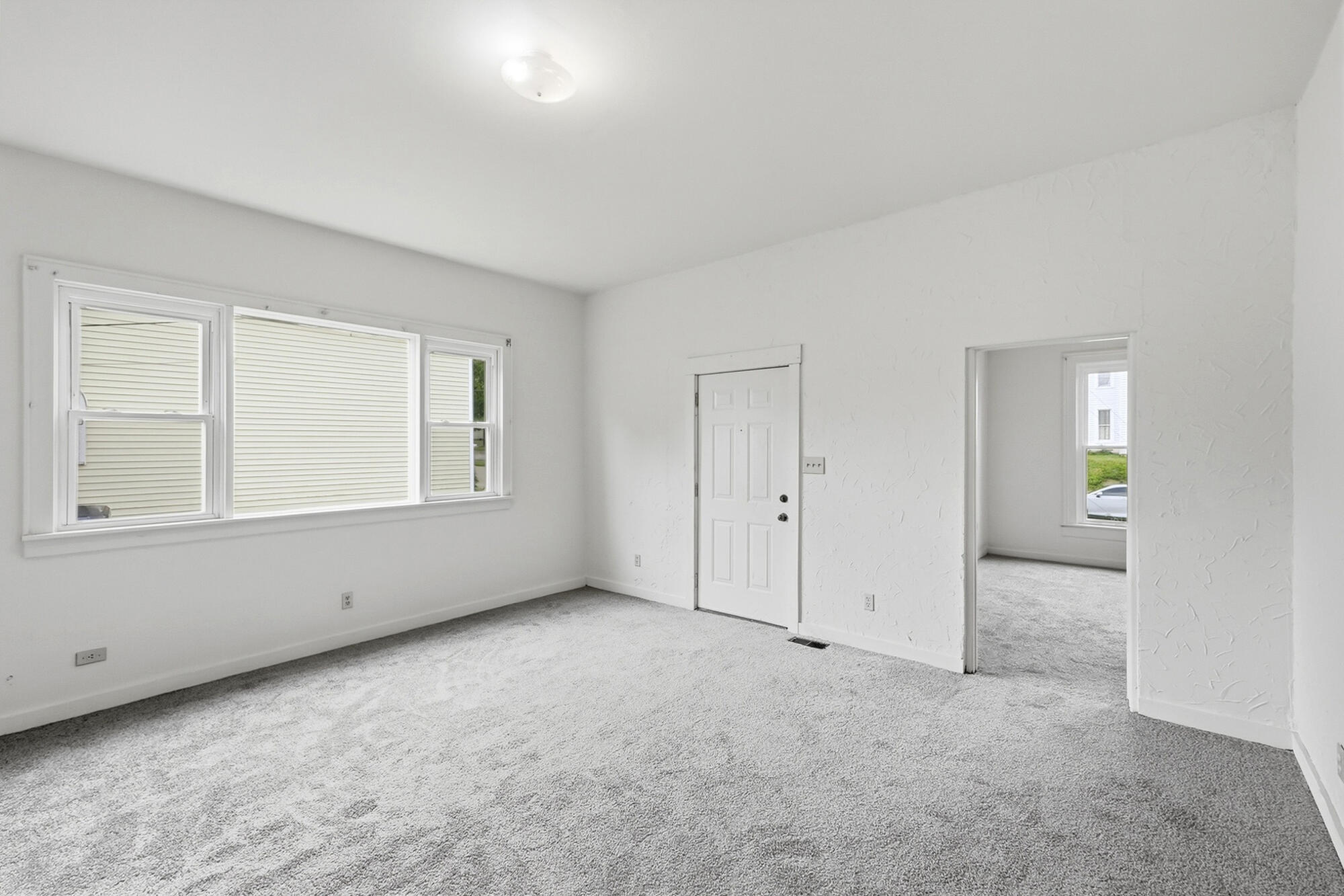 1419 Mound Street Property Photo 6