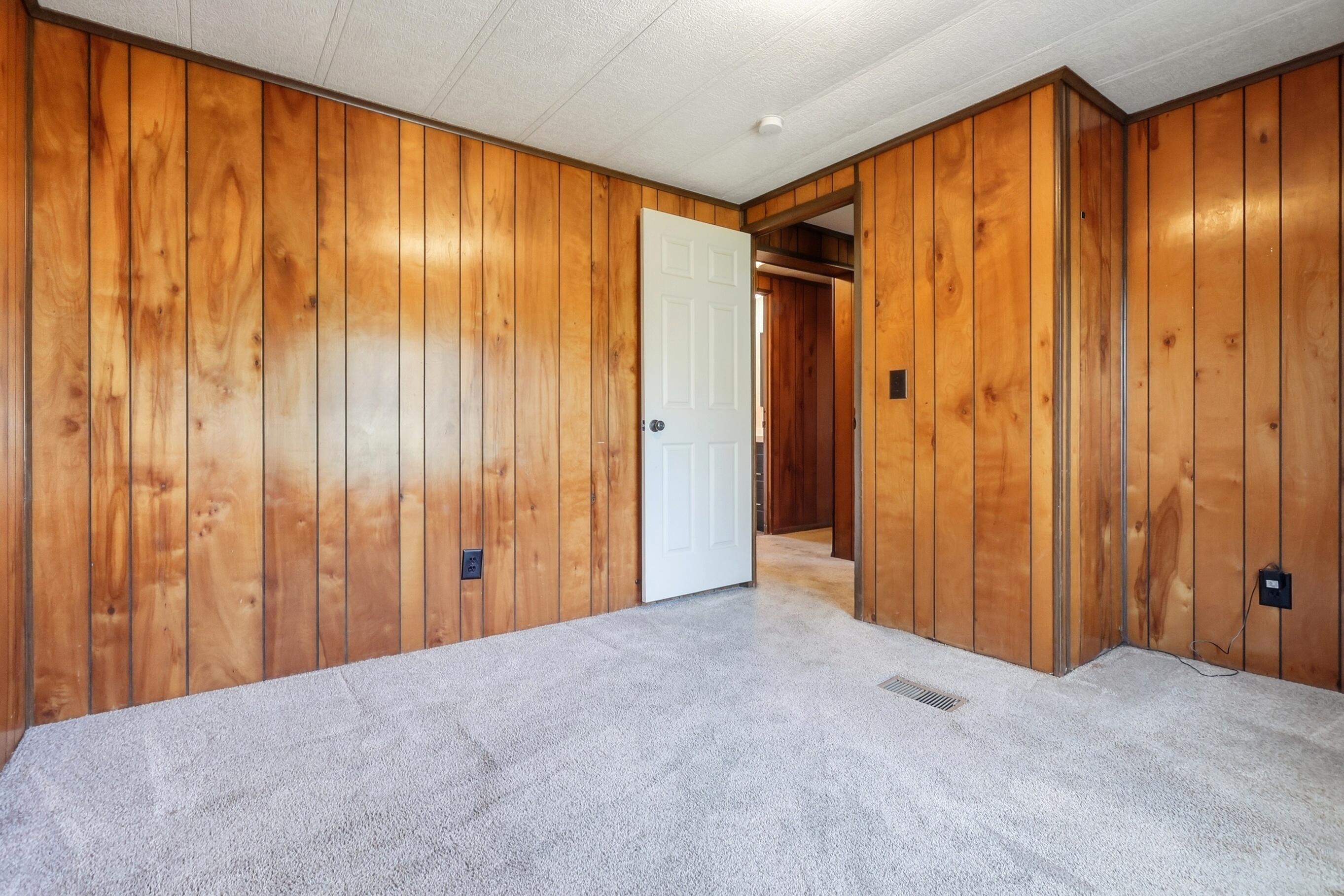 4748 Walker Street Property Photo 23