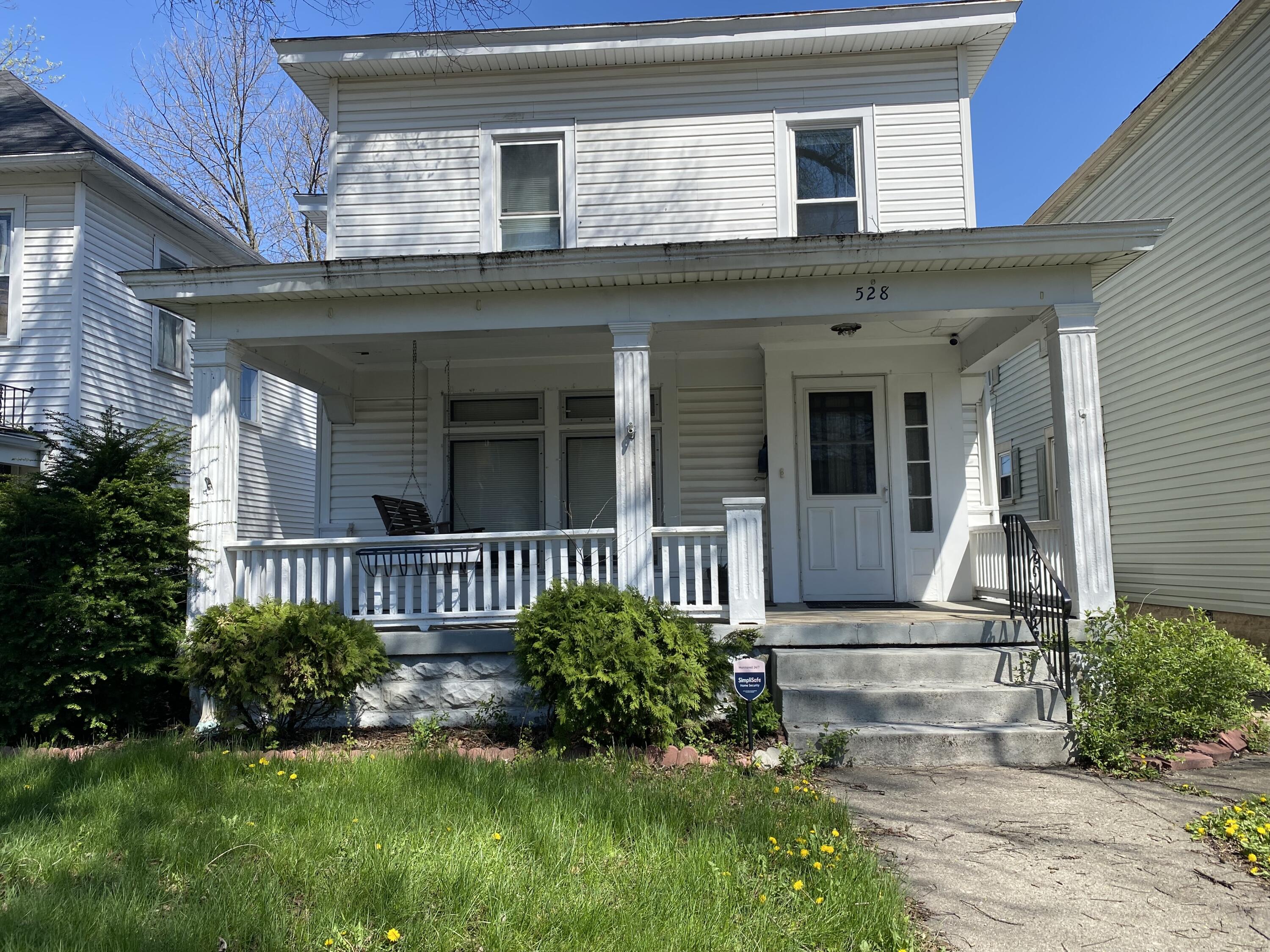 528 W Ash Street Property Photo 1