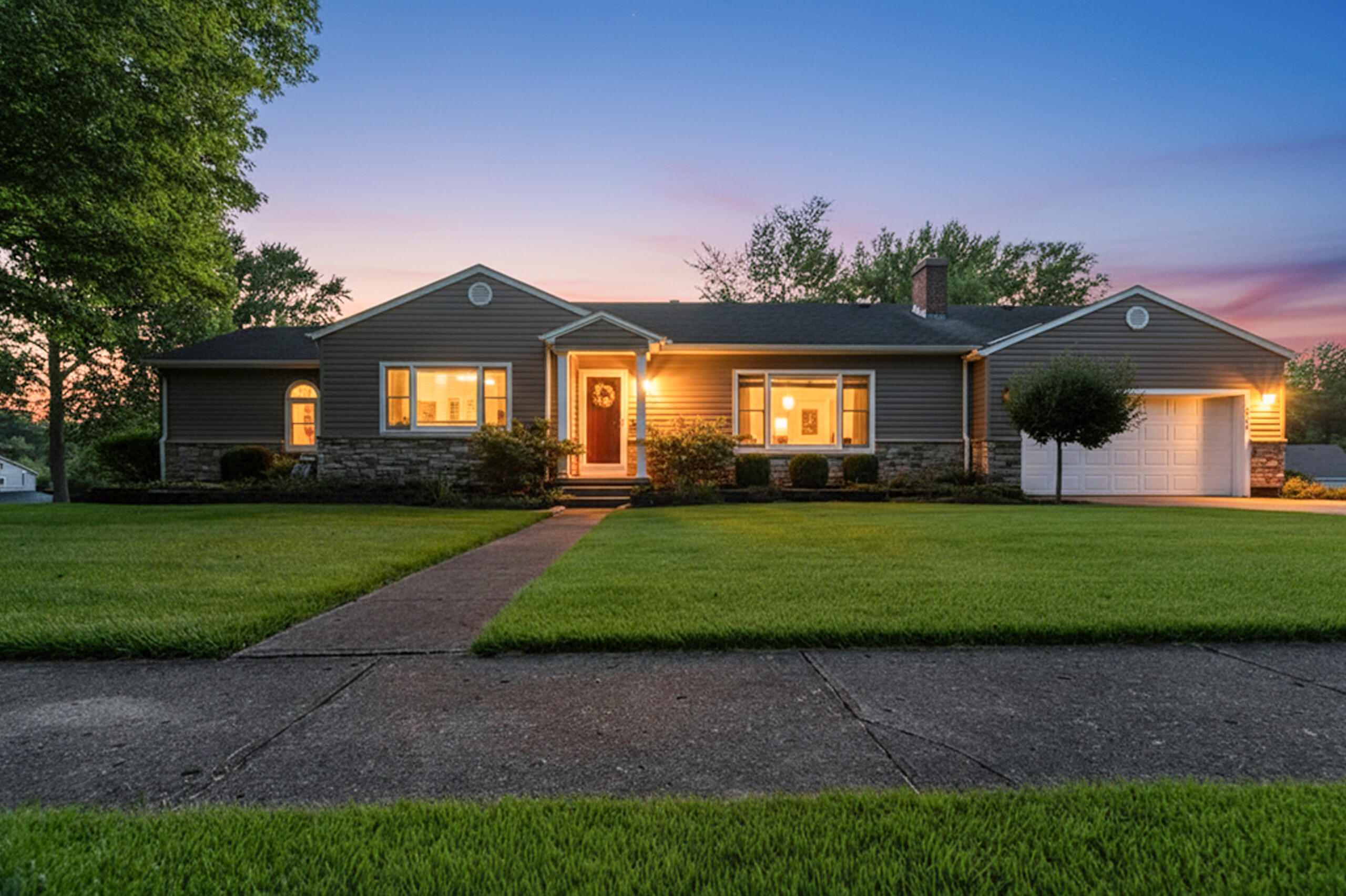 525 Bon Air Drive