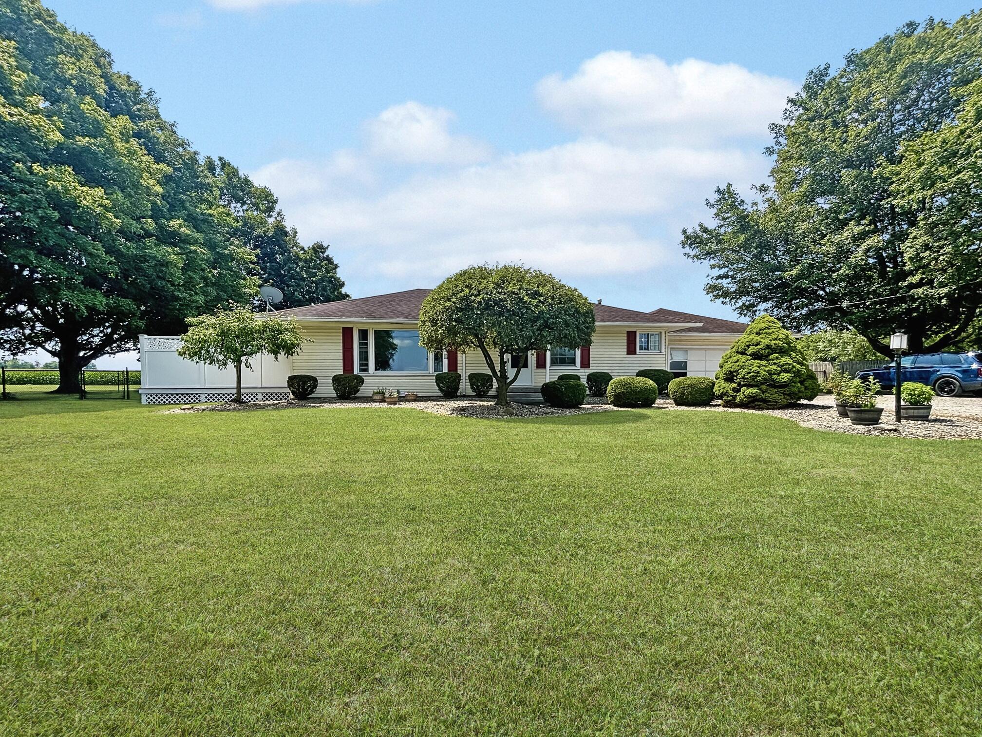 7723 E State Rd 32 Property Photo 1