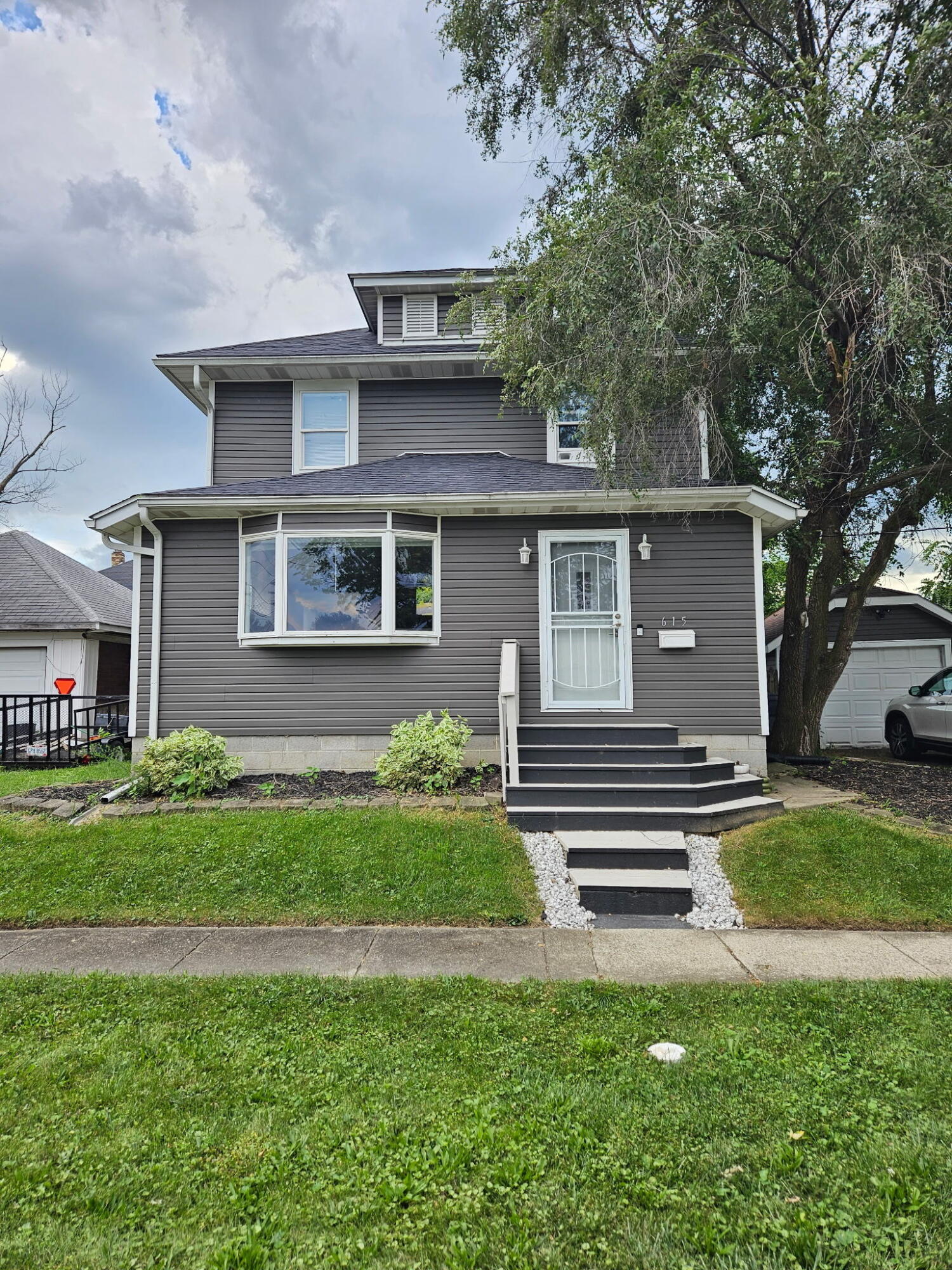 615 W Murphy Street Property Photo 1