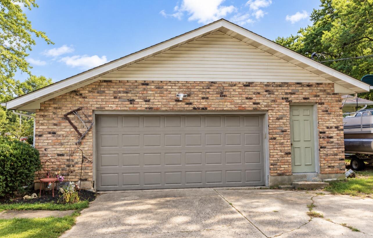 1159 Hemlock Drive Property Photo 4