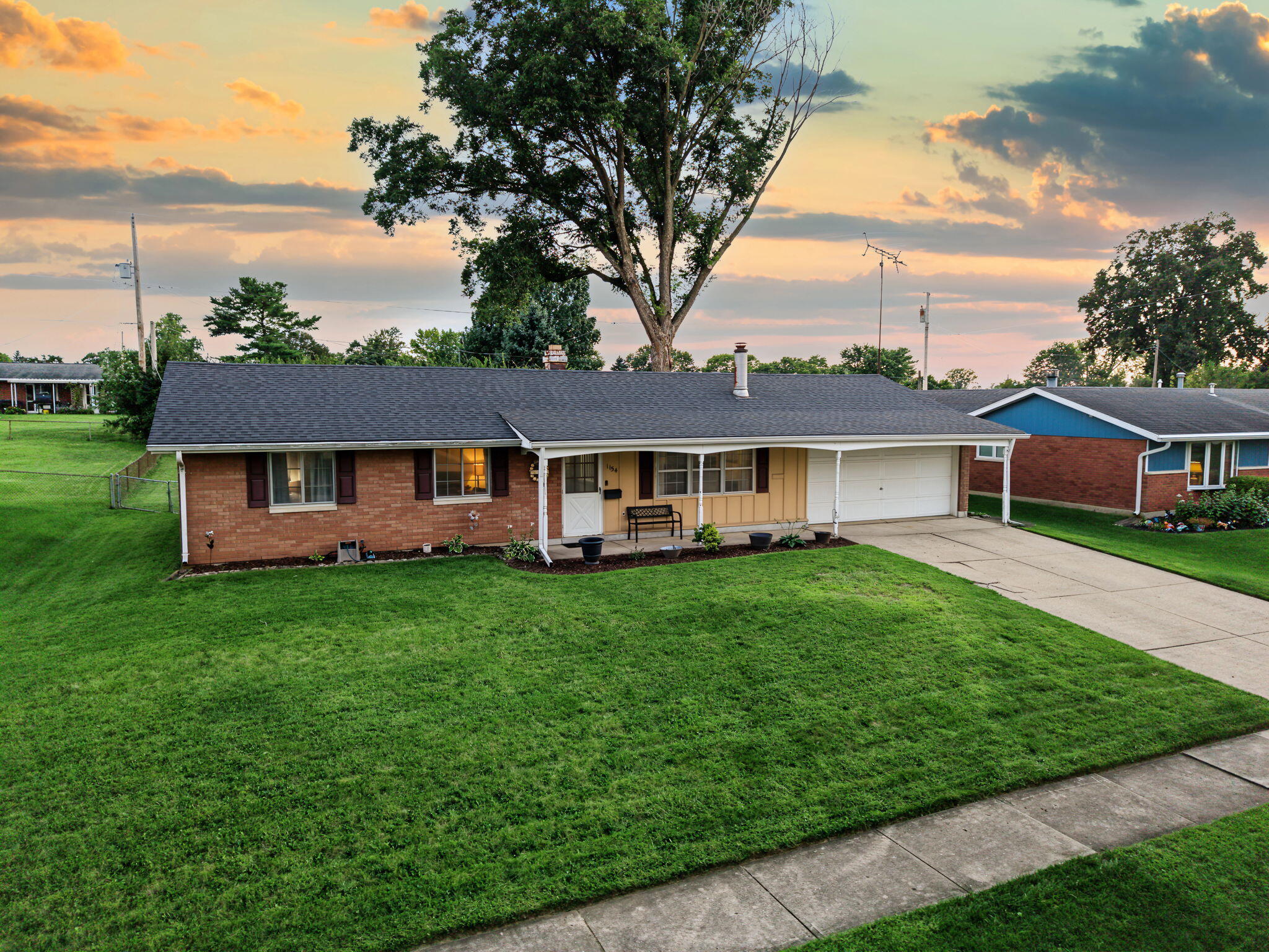 1154 Rona Parkway Drive Property Photo 1