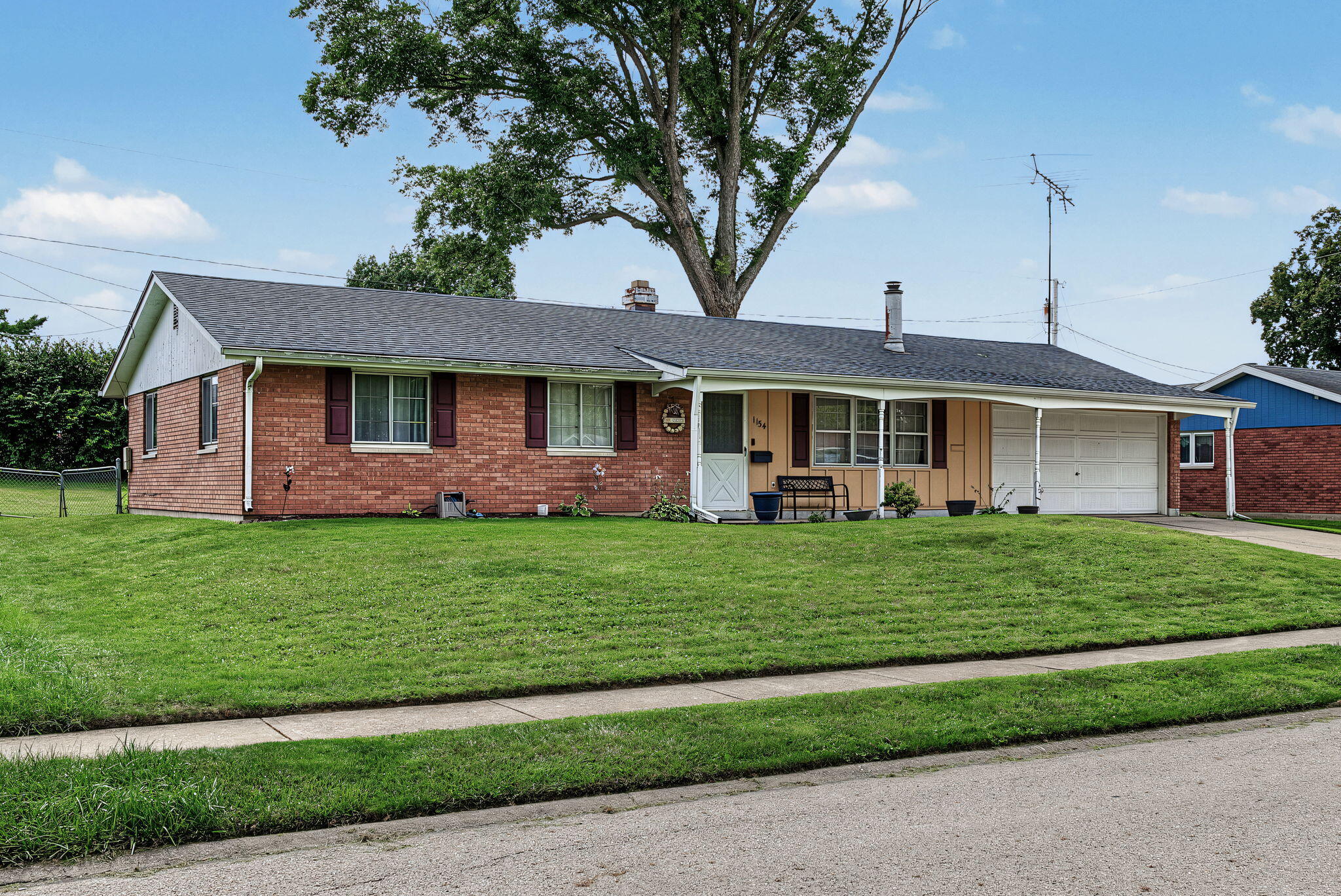 1154 Rona Parkway Drive Property Photo 3
