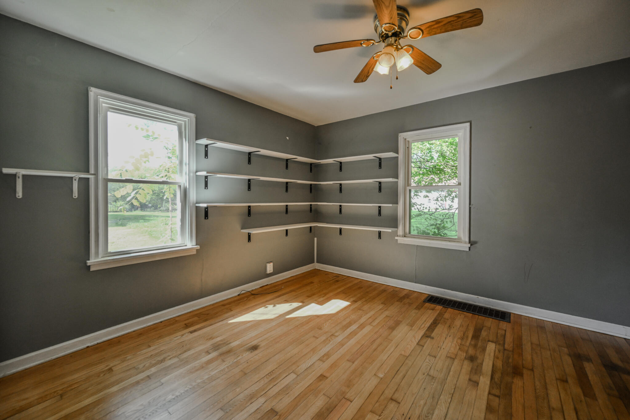 505 Sidney Street Property Photo 18