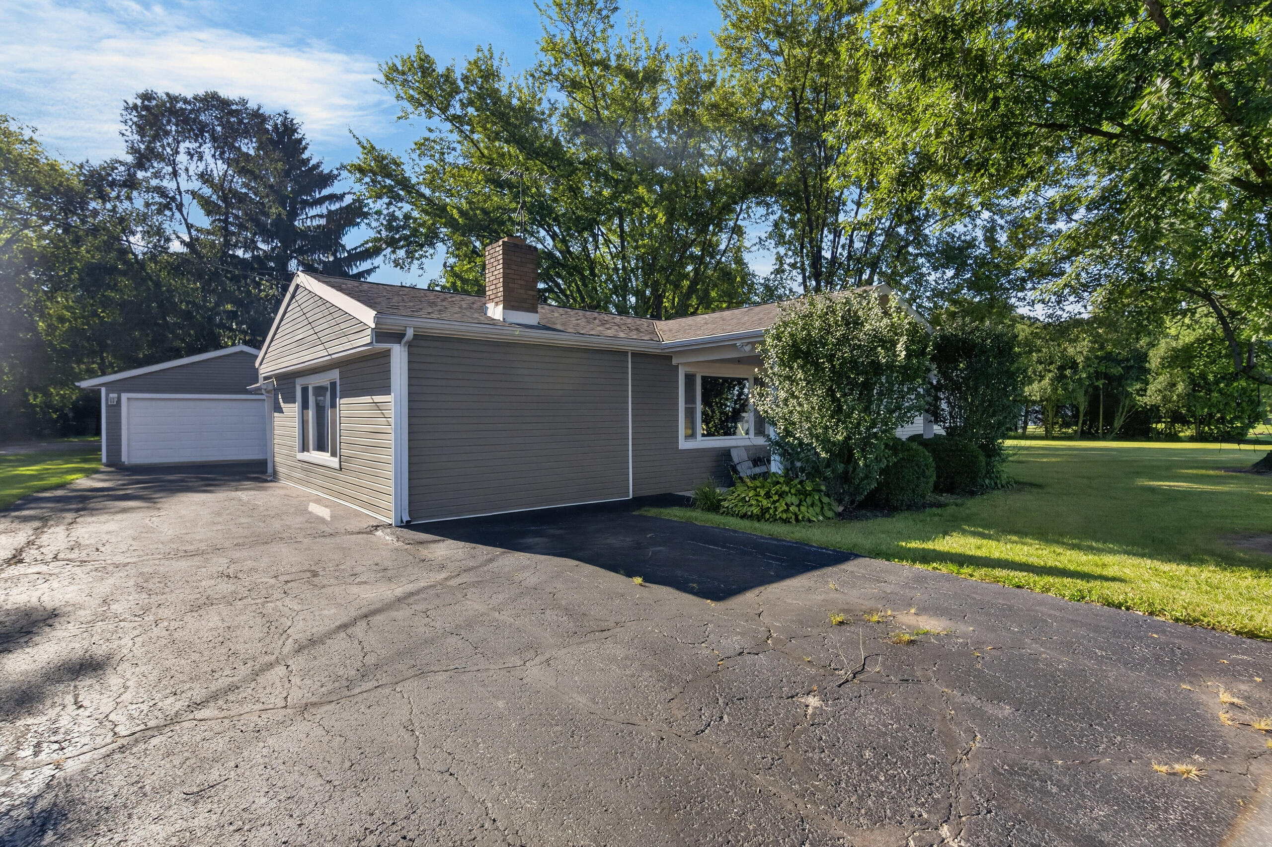 910 Miller Street Property Photo 3