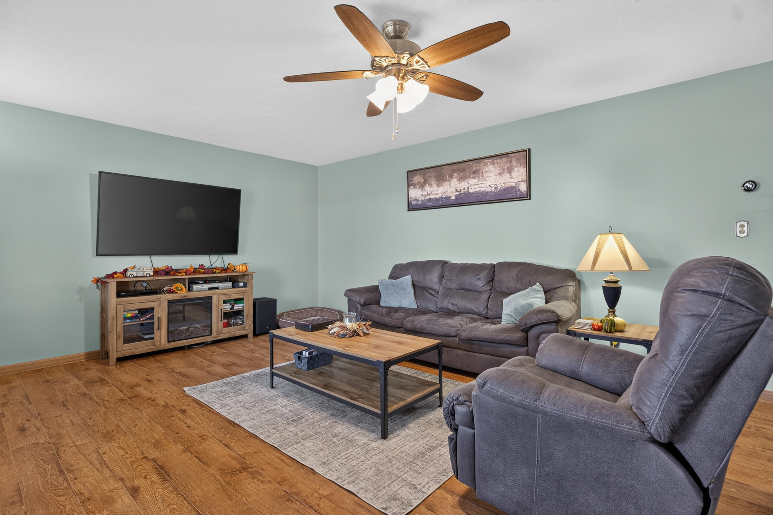910 Miller Street Property Photo 12
