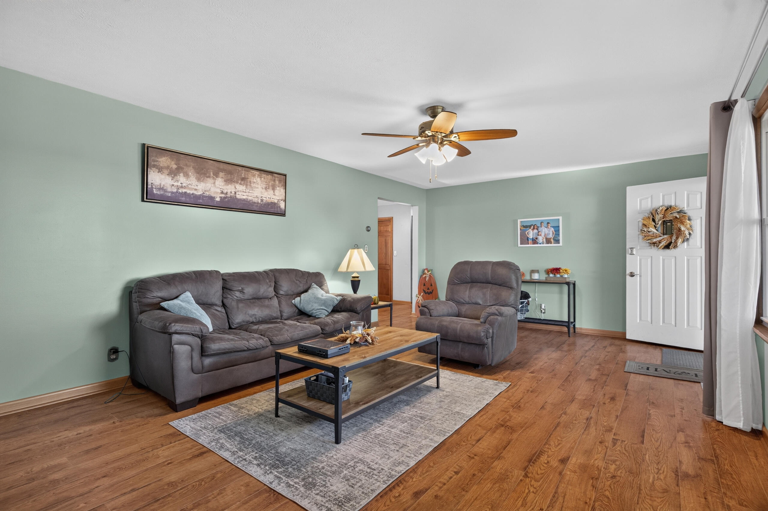 910 Miller Street Property Photo 13