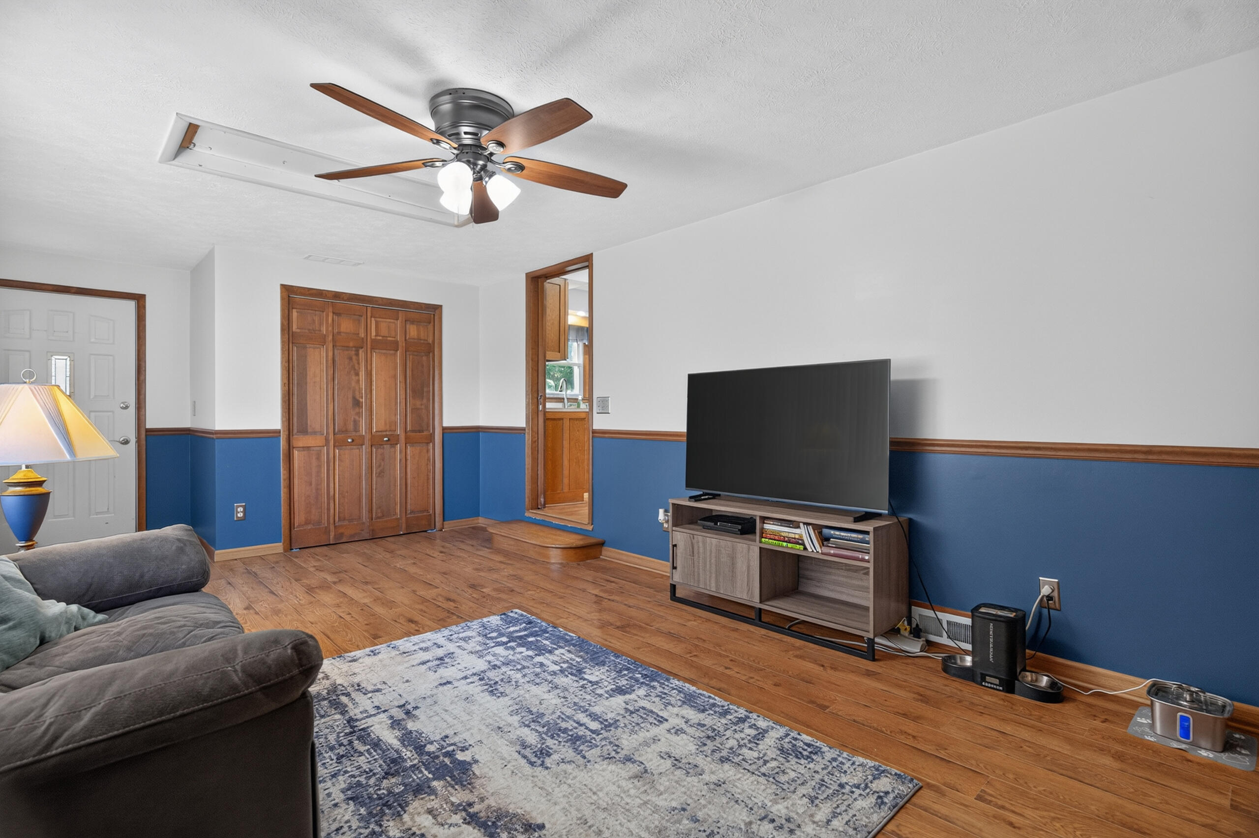 910 Miller Street Property Photo 23