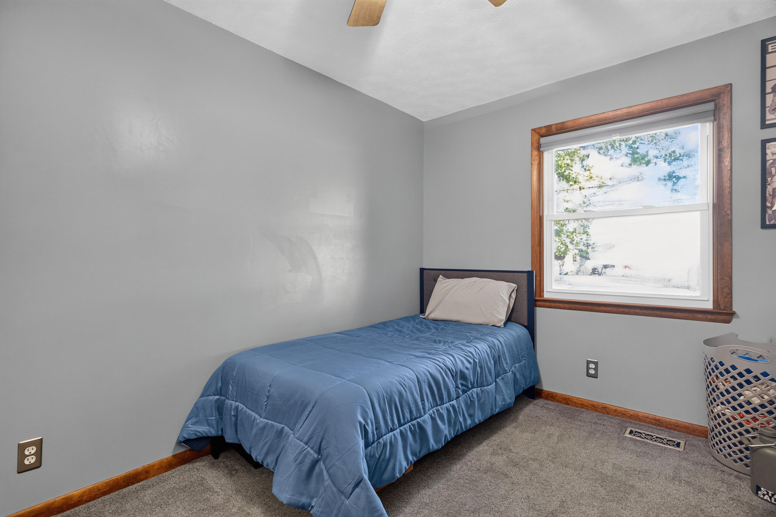 910 Miller Street Property Photo 34