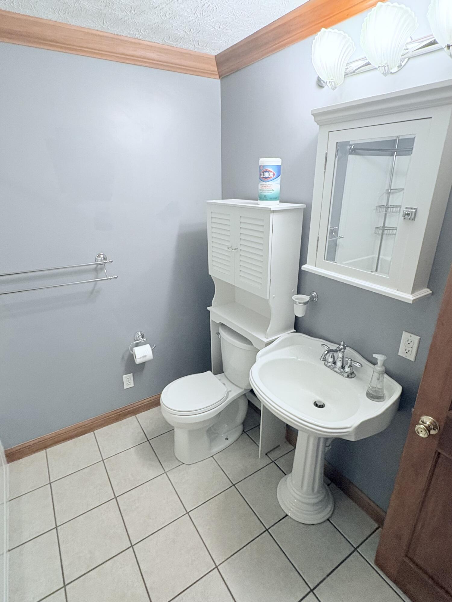 1108 E Main Street Property Photo 11
