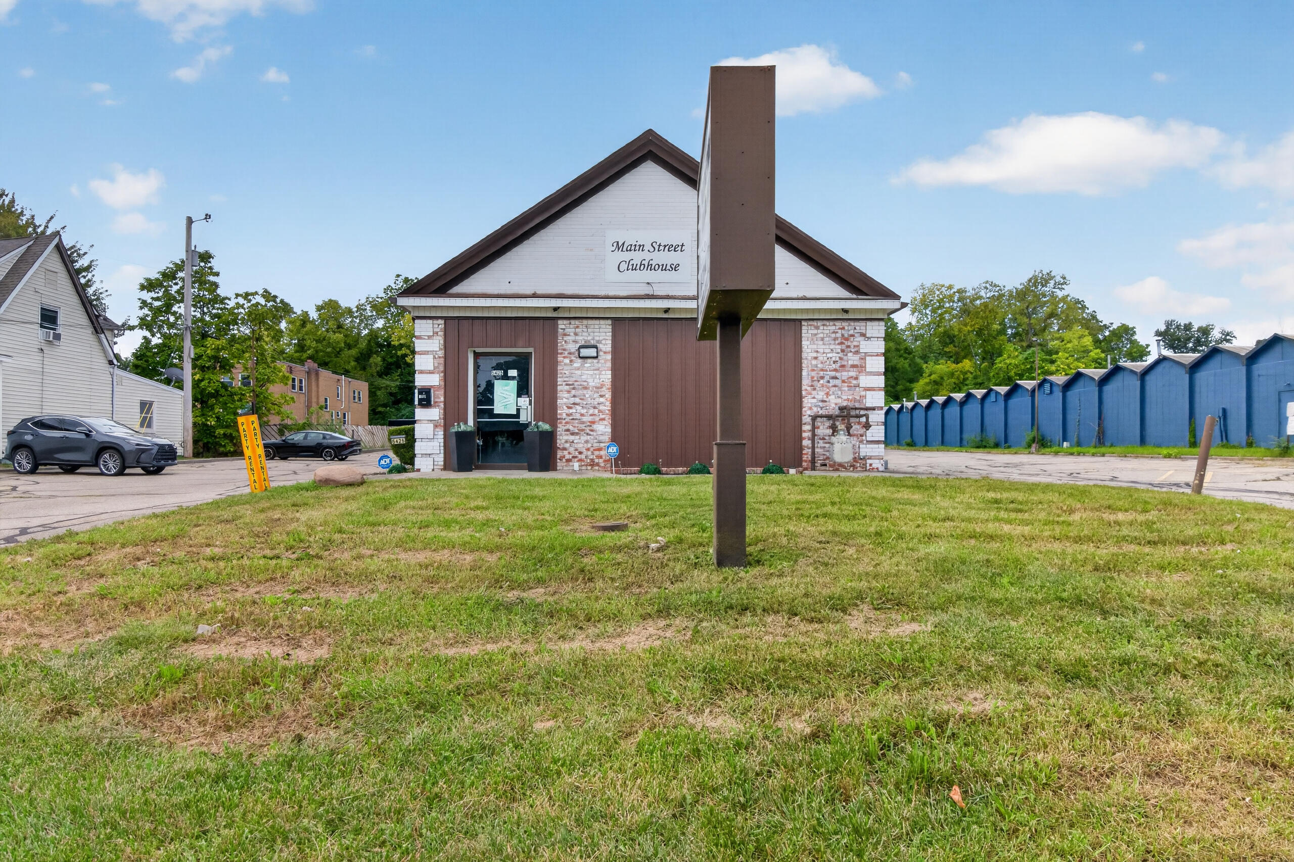 5425 N Main Street