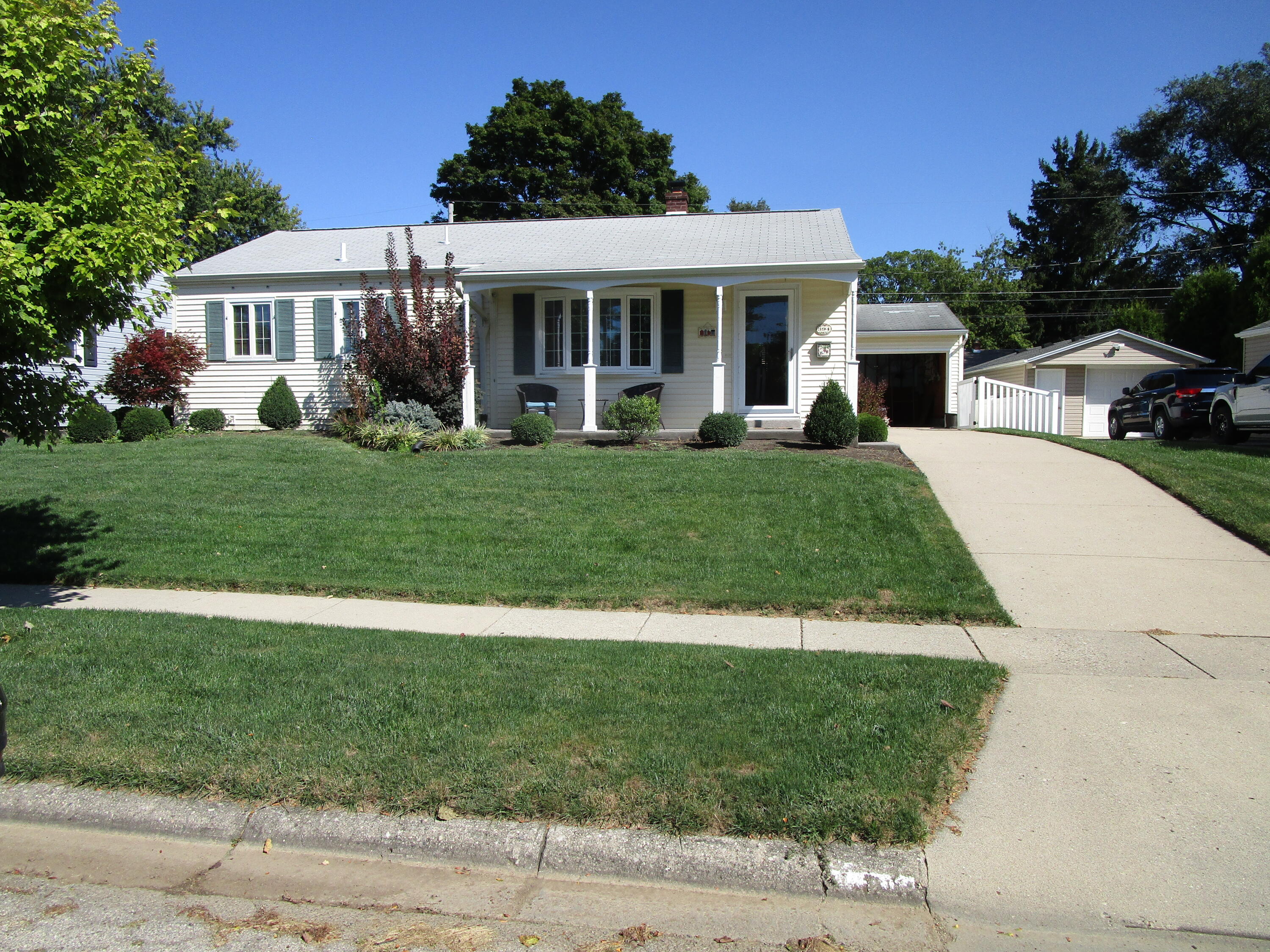 394 Miles Avenue Property Photo 1