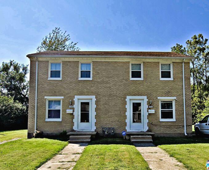 1309-1311 W Cedarview Drive