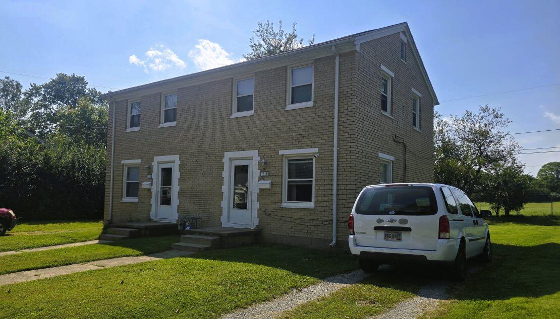 1309-1311 W Cedarview Drive Property Photo 3