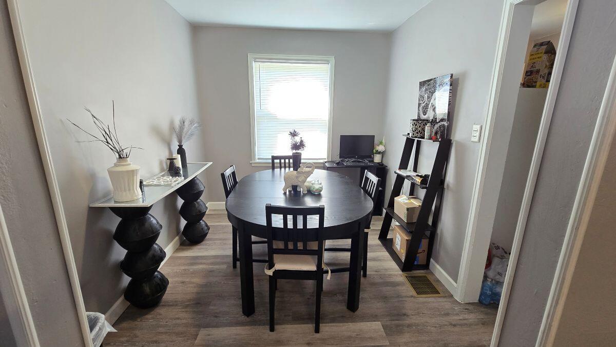 1309-1311 W Cedarview Drive Property Photo 7