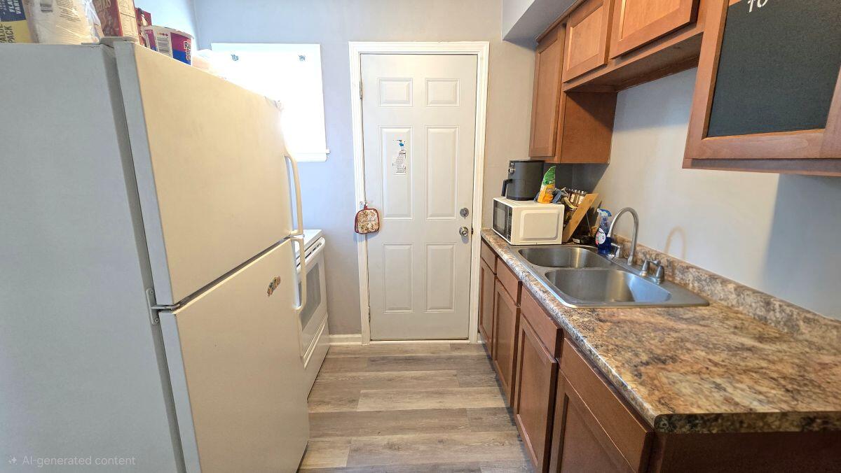 1309-1311 W Cedarview Drive Property Photo 9