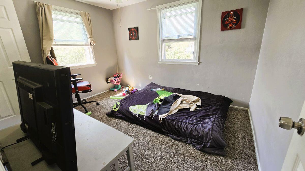 1309-1311 W Cedarview Drive Property Photo 39