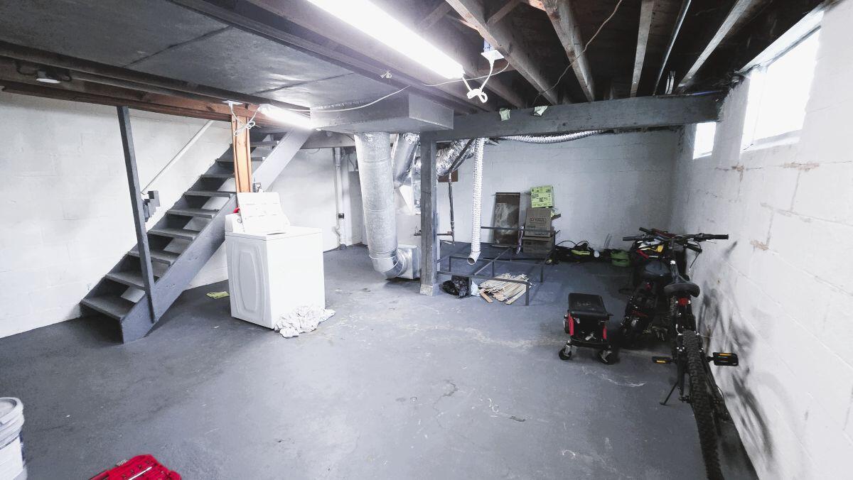 1309-1311 W Cedarview Drive Property Photo 44