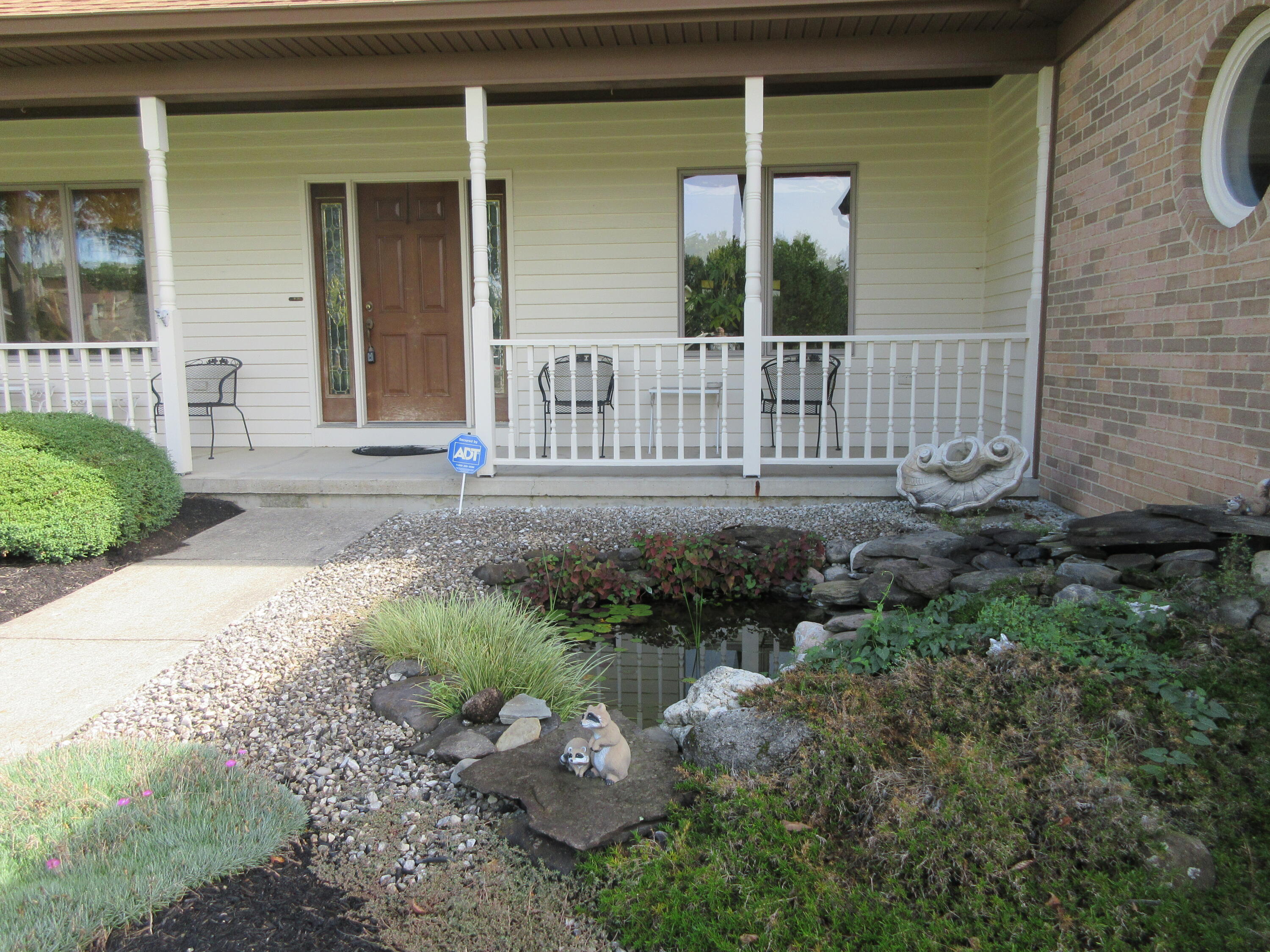 2035 Canterbury Court Property Photo 5