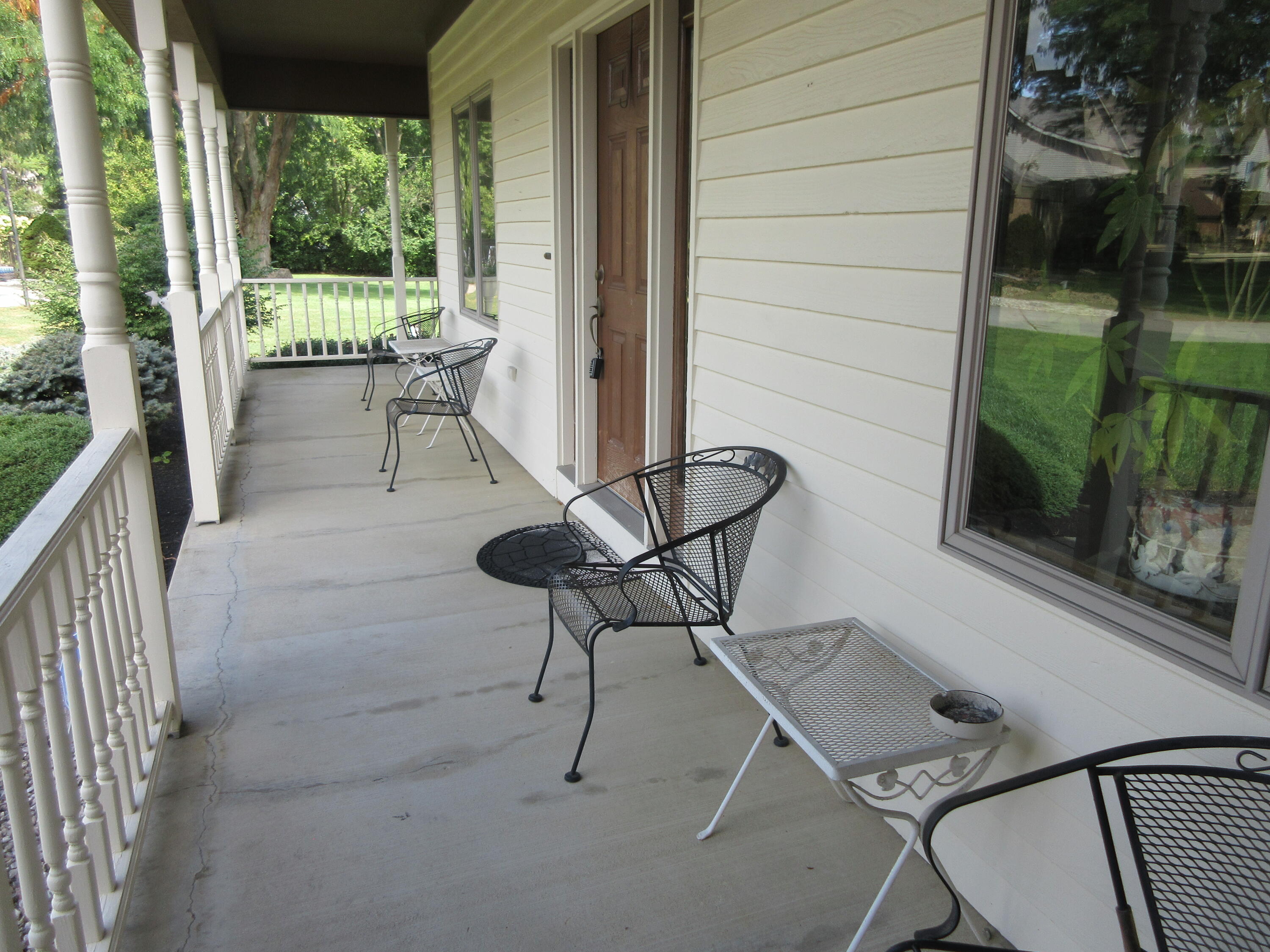2035 Canterbury Court Property Photo 6