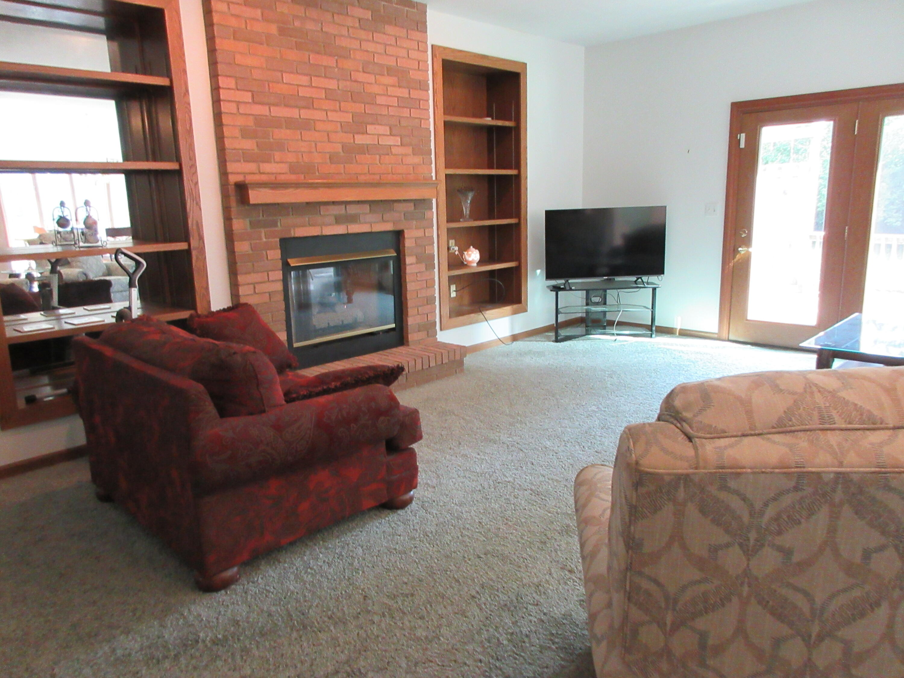 2035 Canterbury Court Property Photo 10