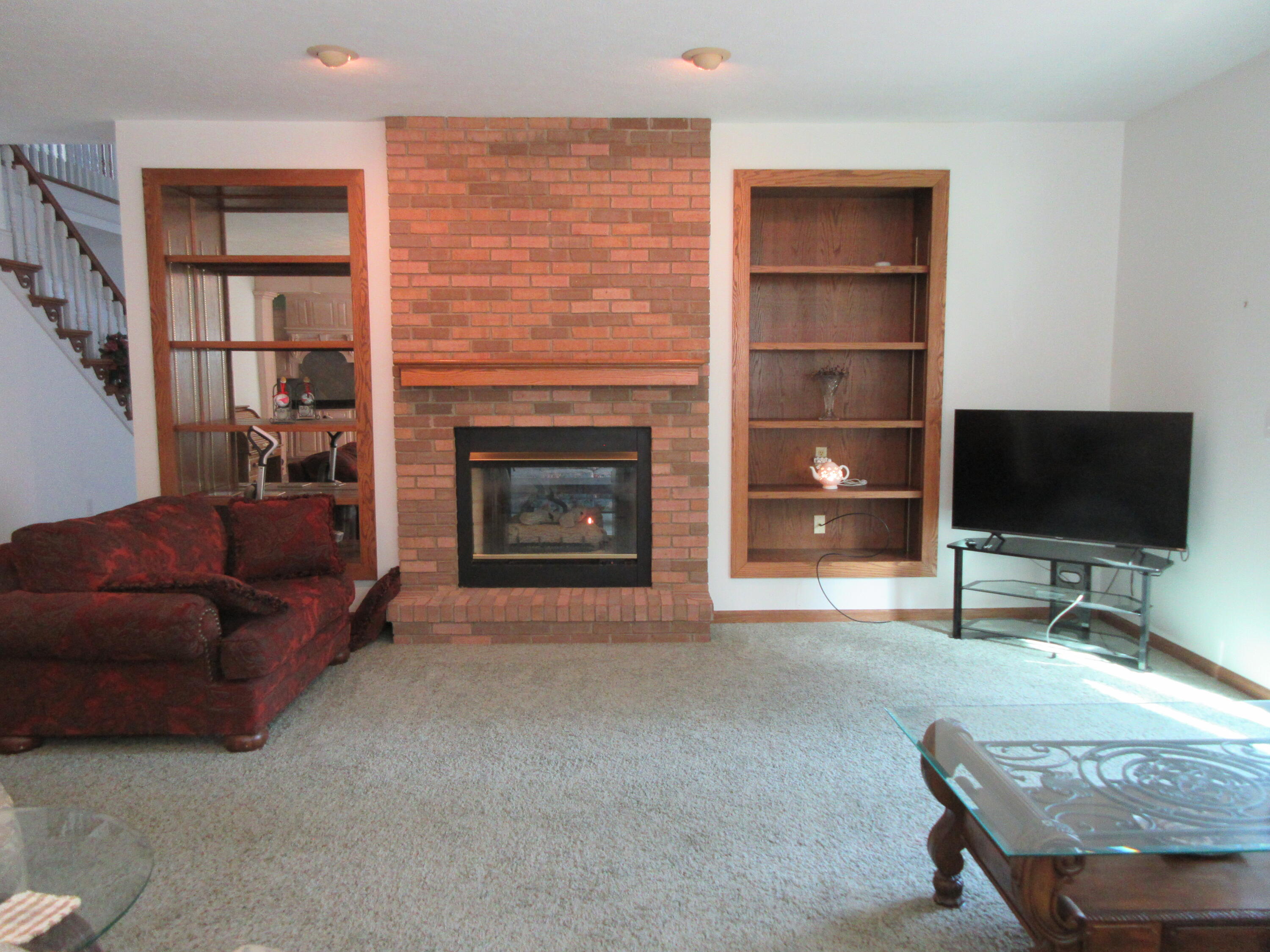2035 Canterbury Court Property Photo 11