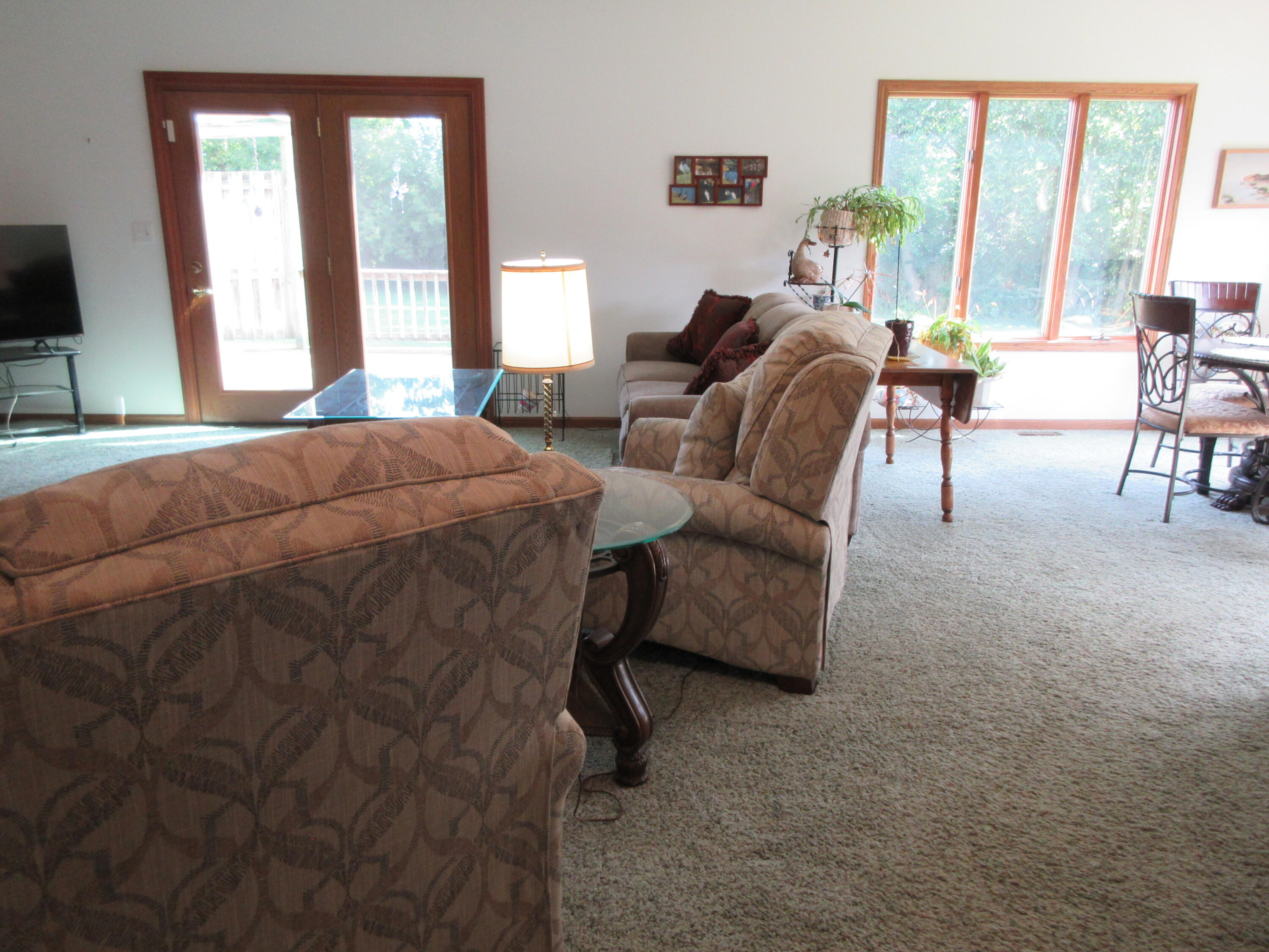2035 Canterbury Court Property Photo 12