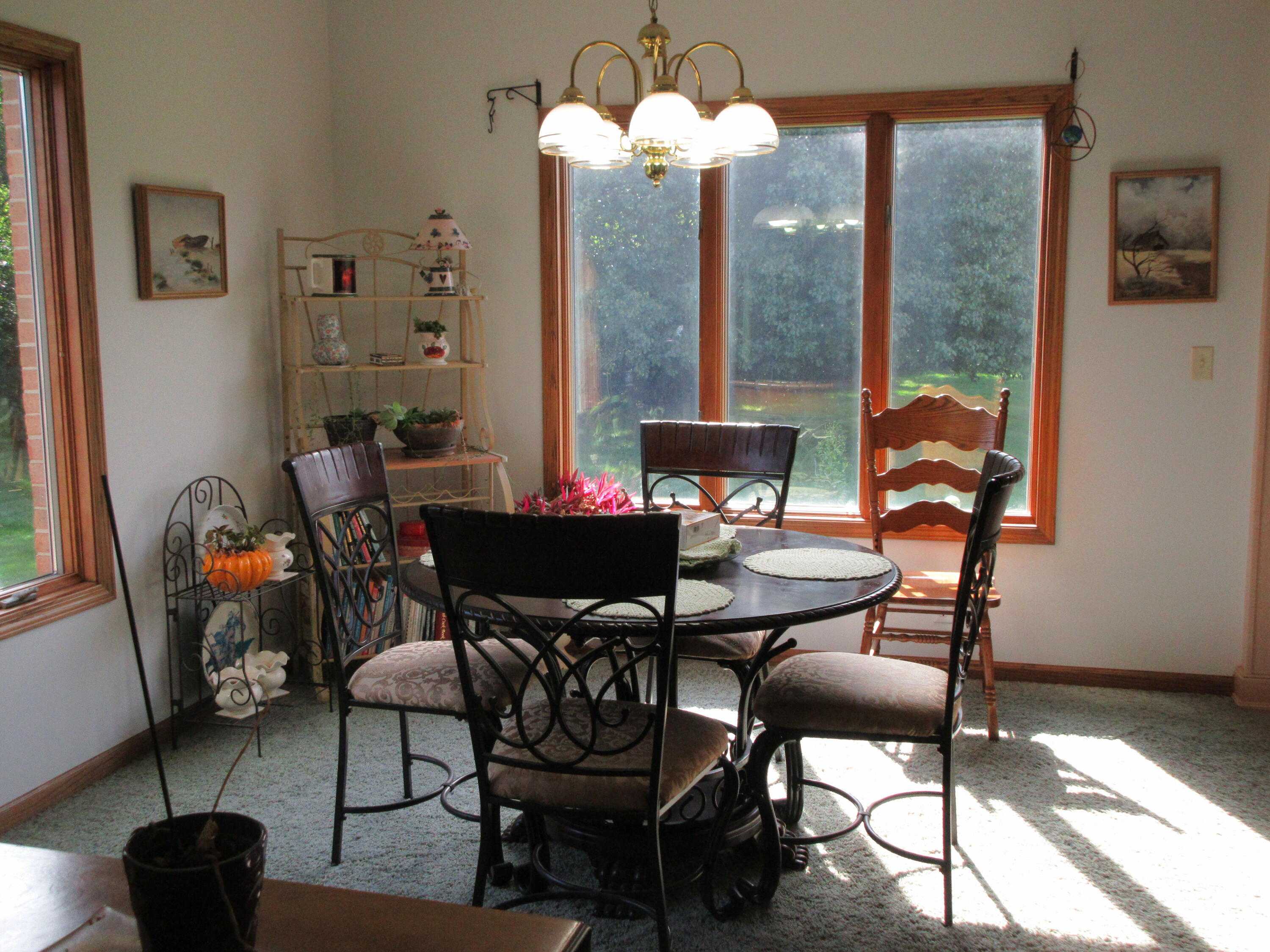 2035 Canterbury Court Property Photo 21