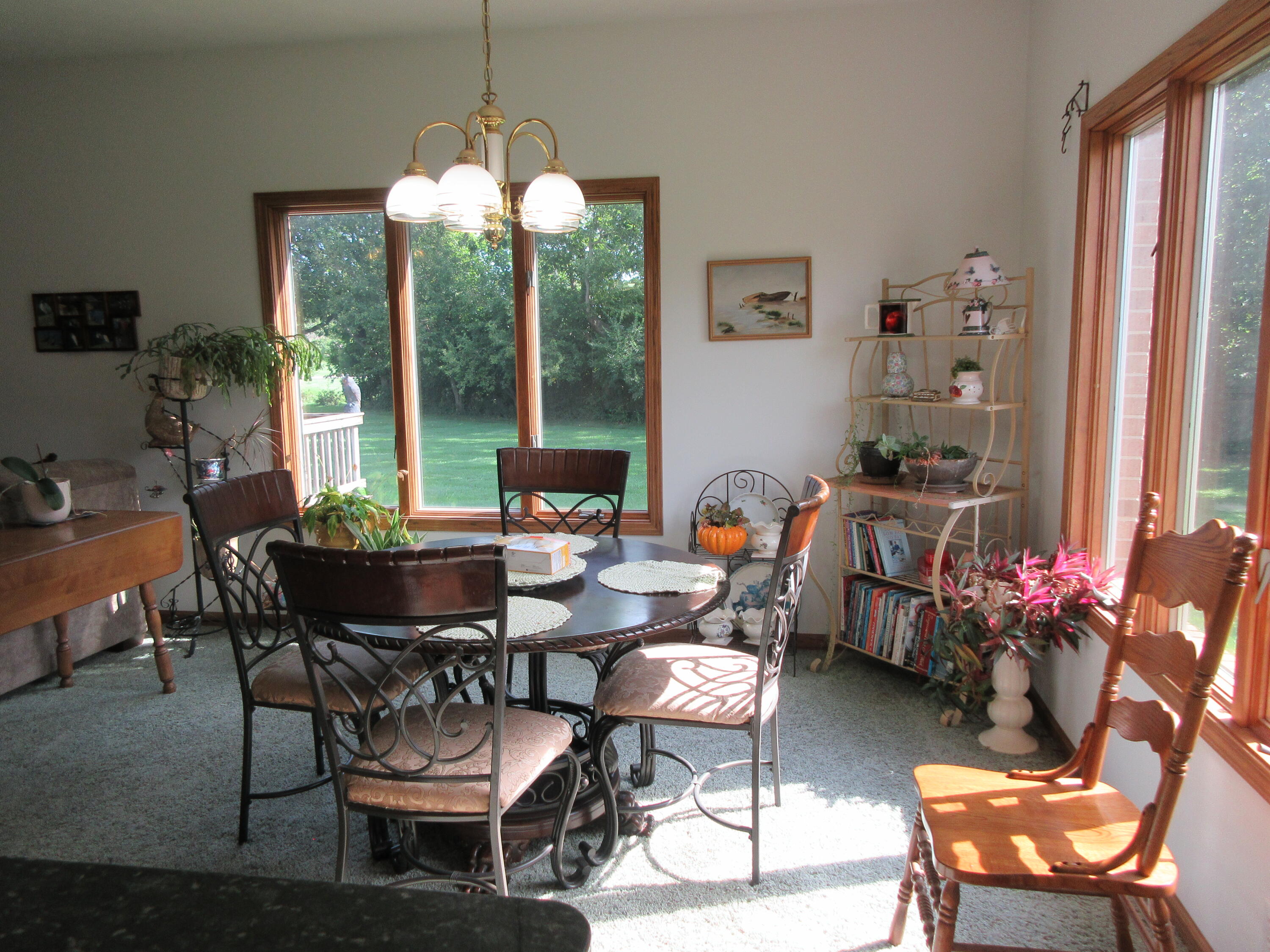 2035 Canterbury Court Property Photo 22