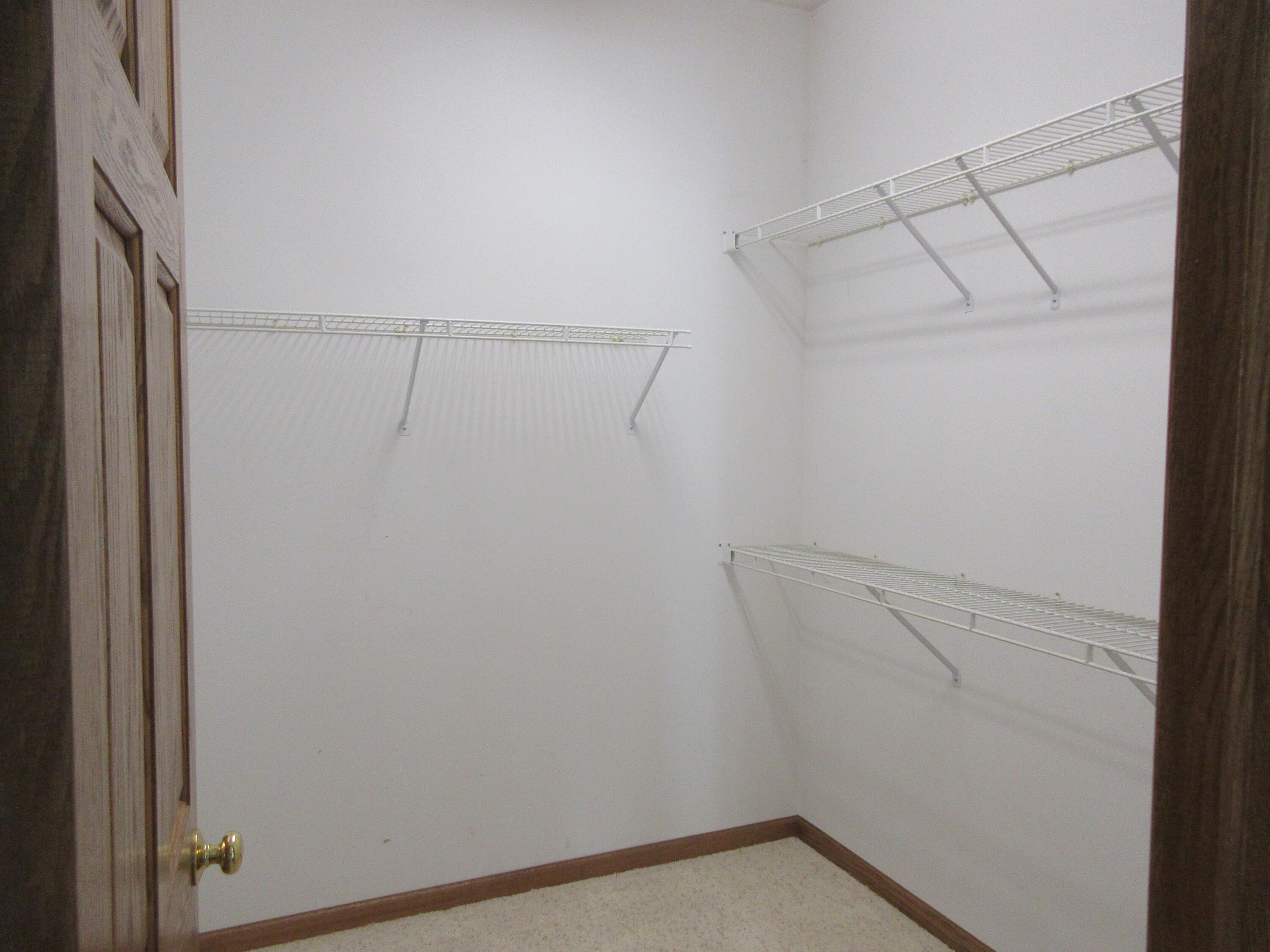 2035 Canterbury Court Property Photo 28