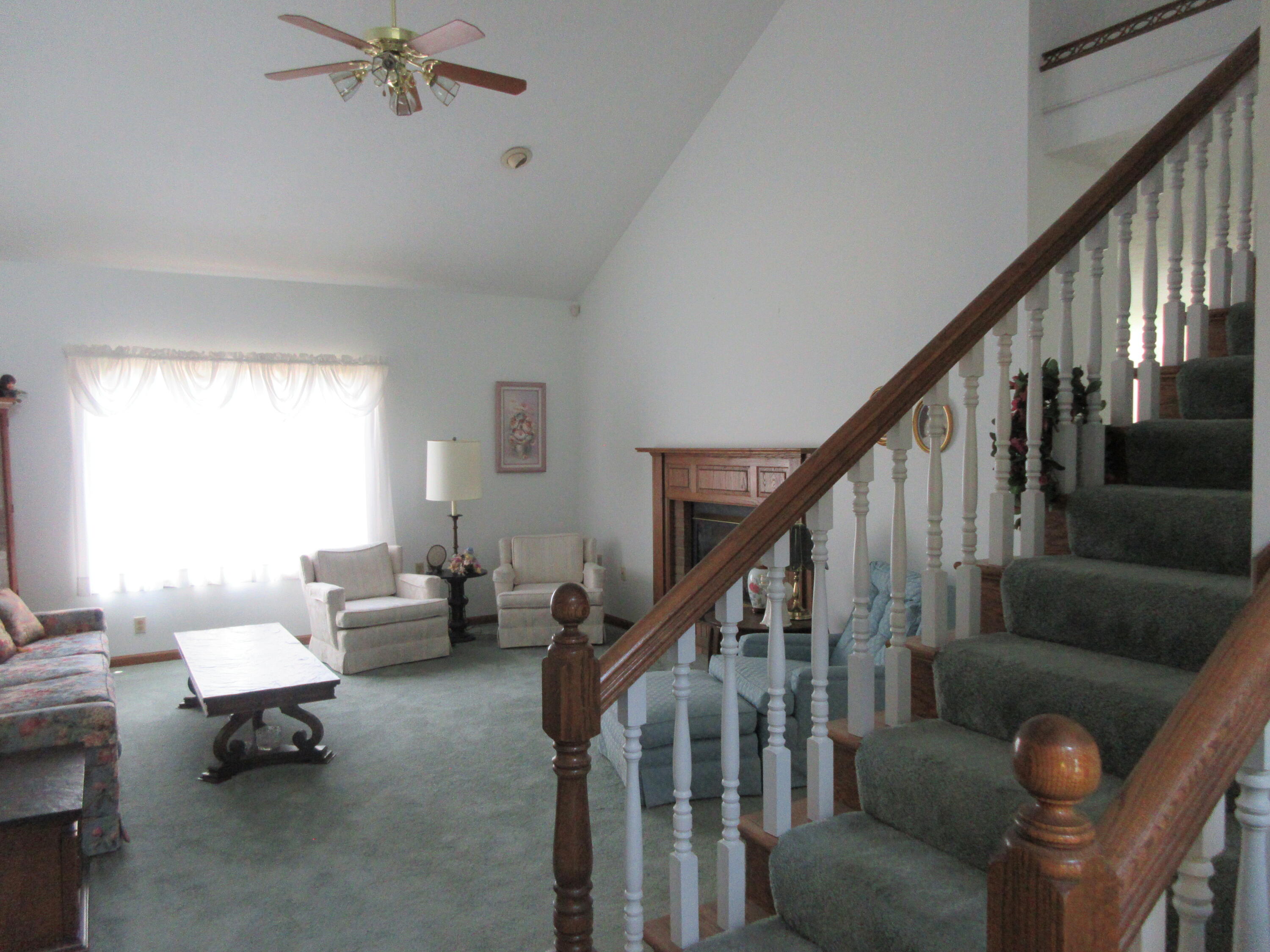 2035 Canterbury Court Property Photo 30