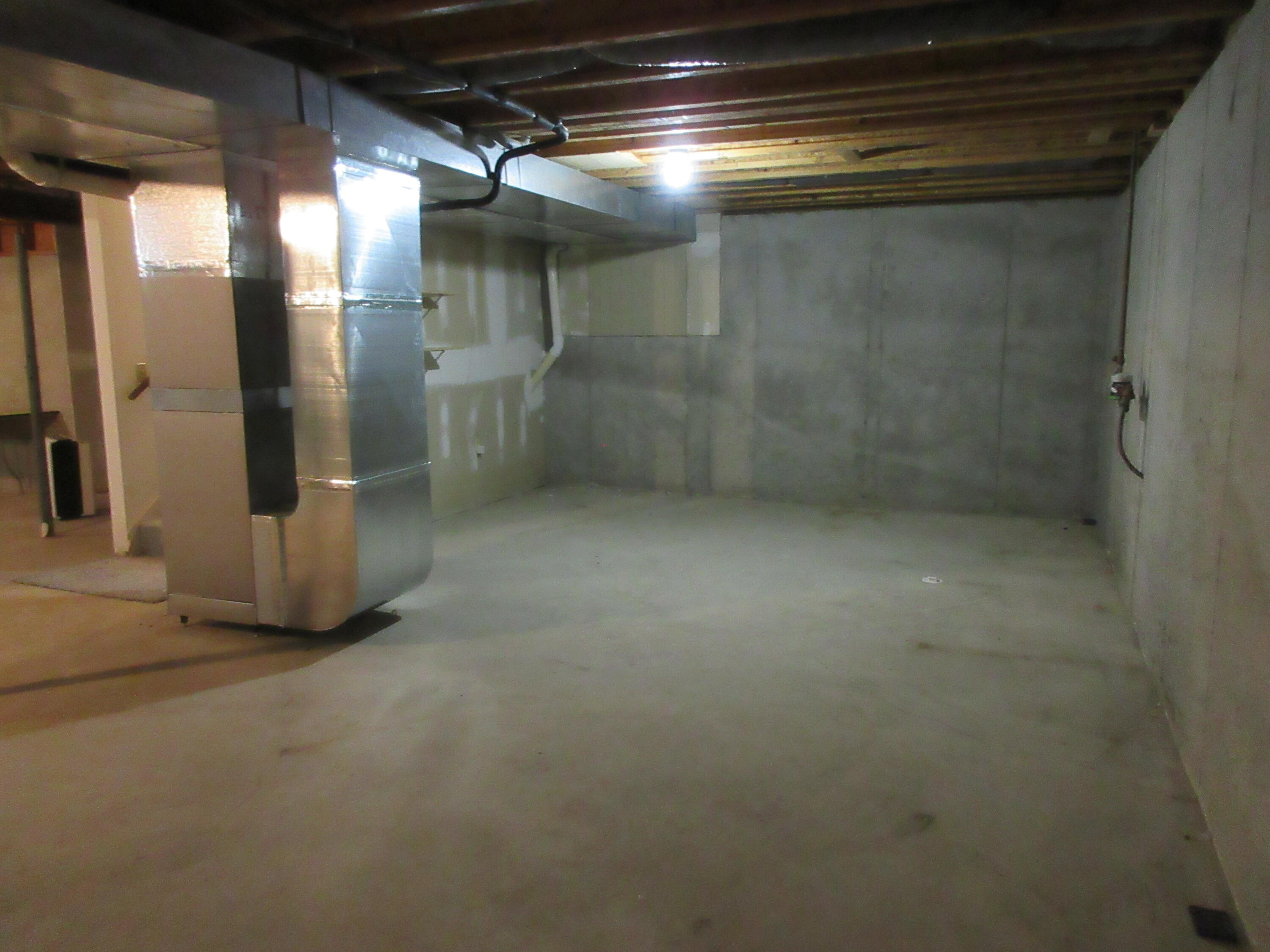 2035 Canterbury Court Property Photo 45