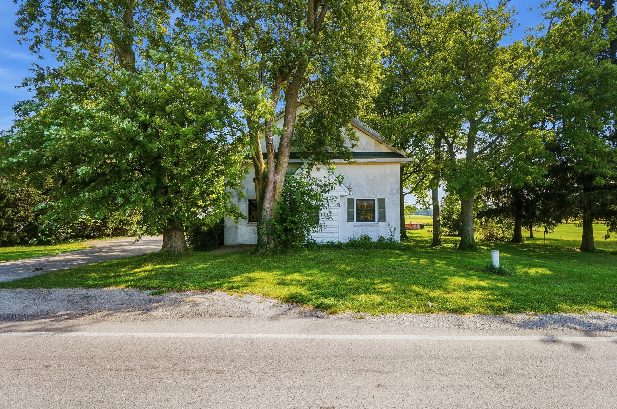 1353 Three Mile Road Property Photo 1