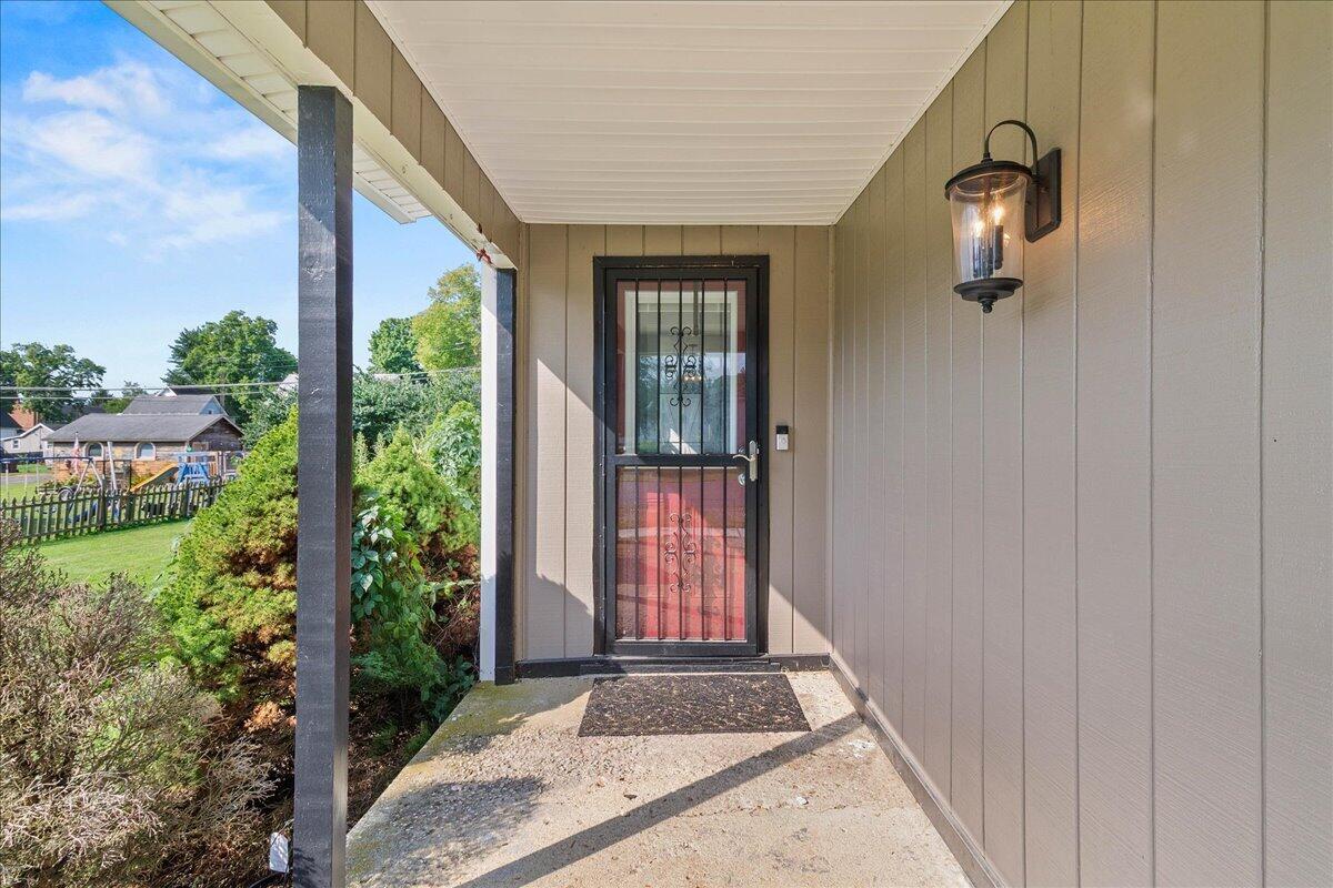 303 N Koke Street Property Photo 5