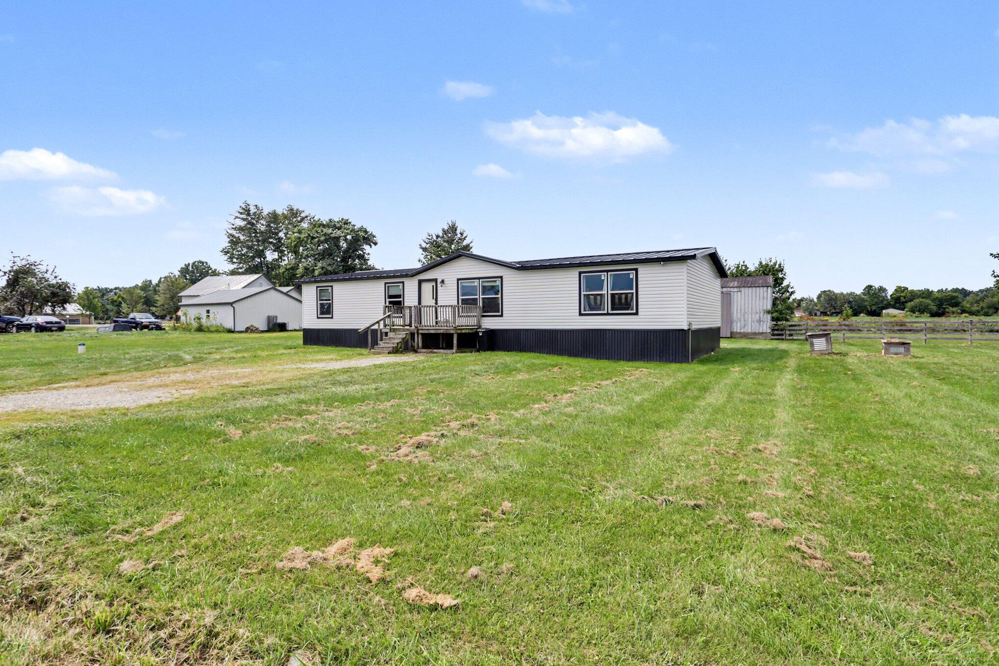 33175 Fields Road Property Photo 3