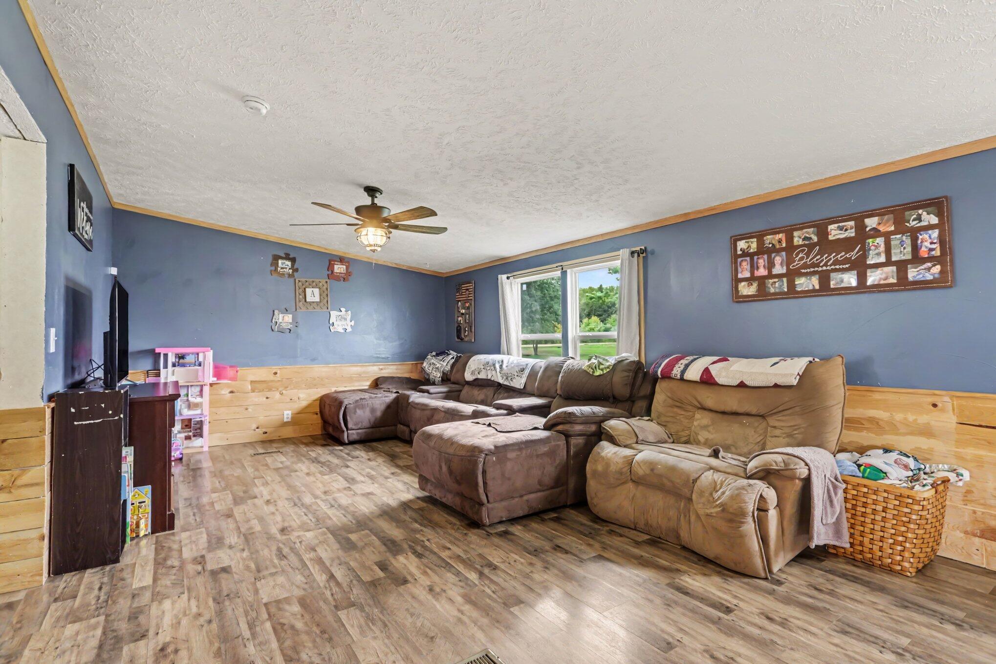 33175 Fields Road Property Photo 5
