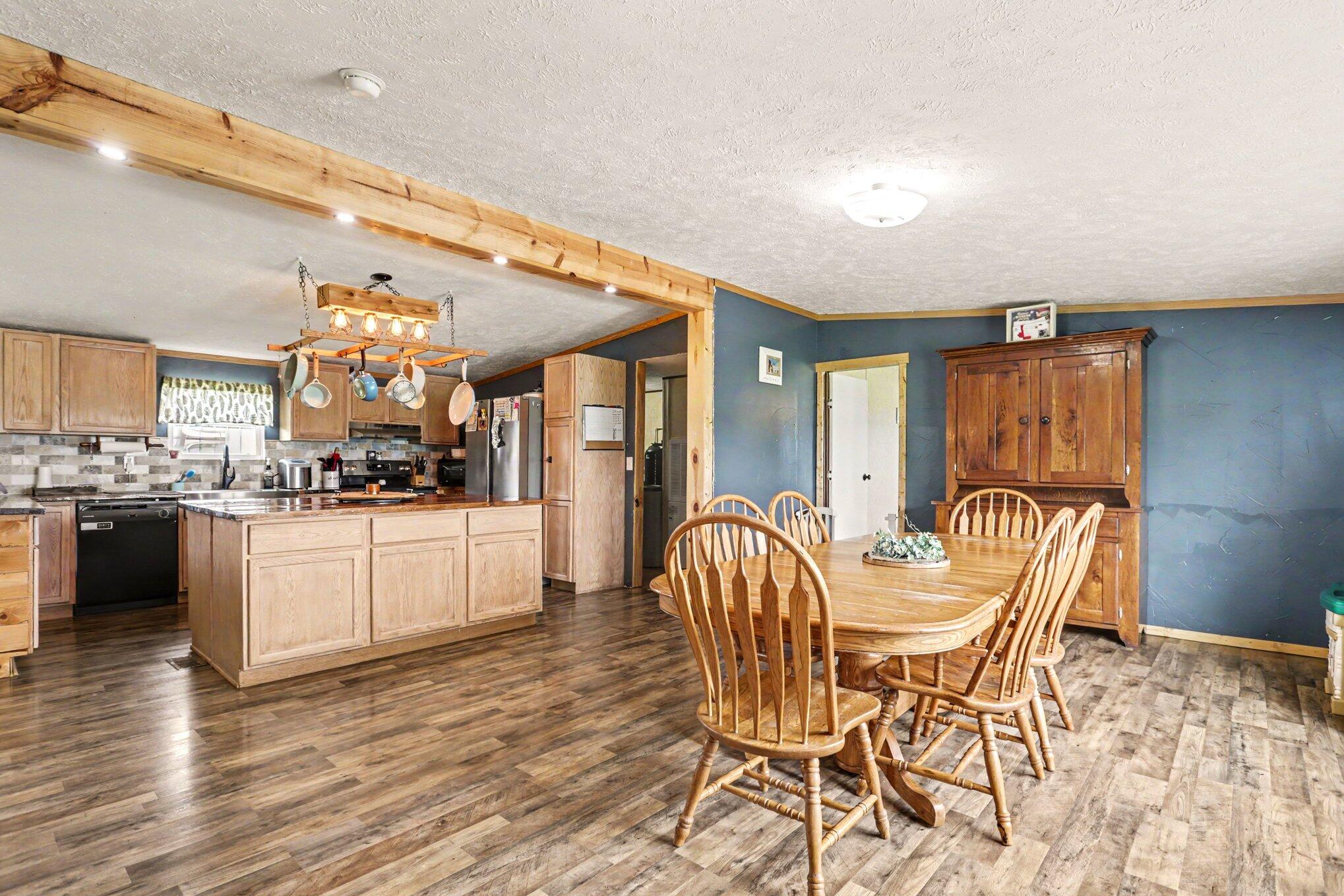 33175 Fields Road Property Photo 10