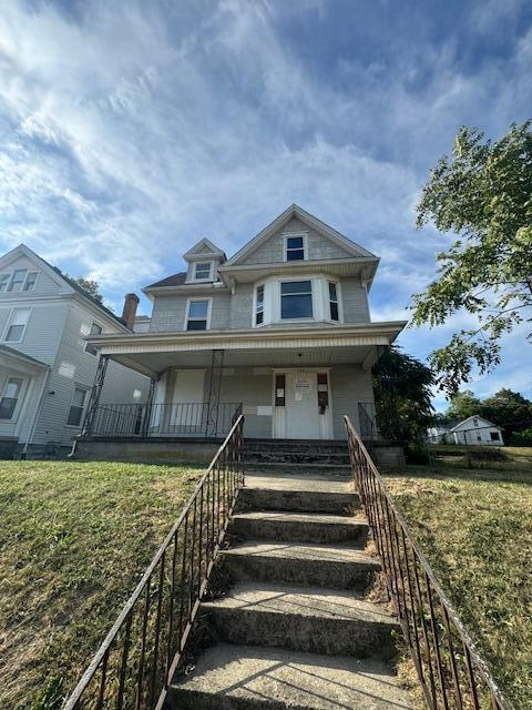 727 W High Street Property Photo 1