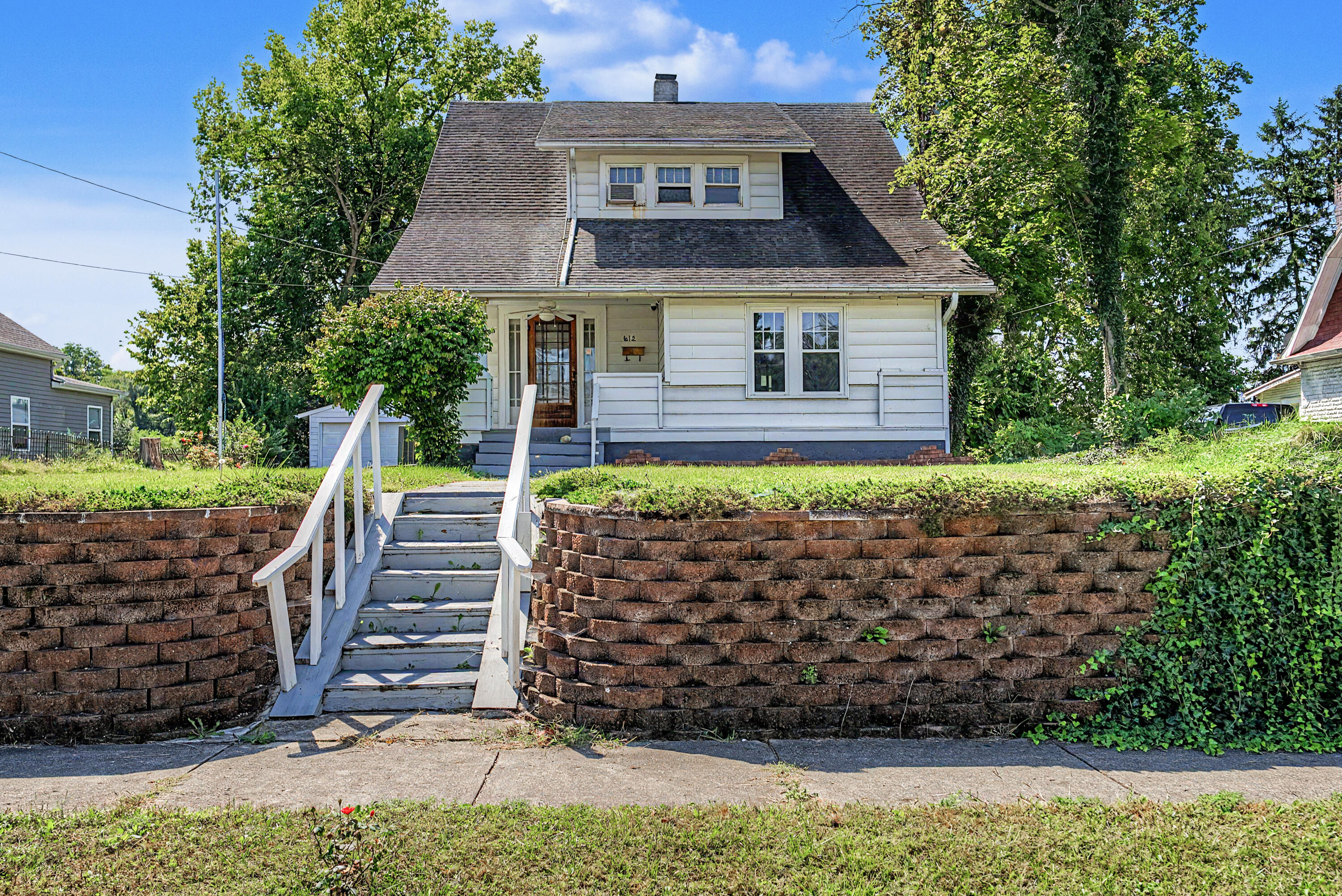 612 W Madison Street Property Photo 1