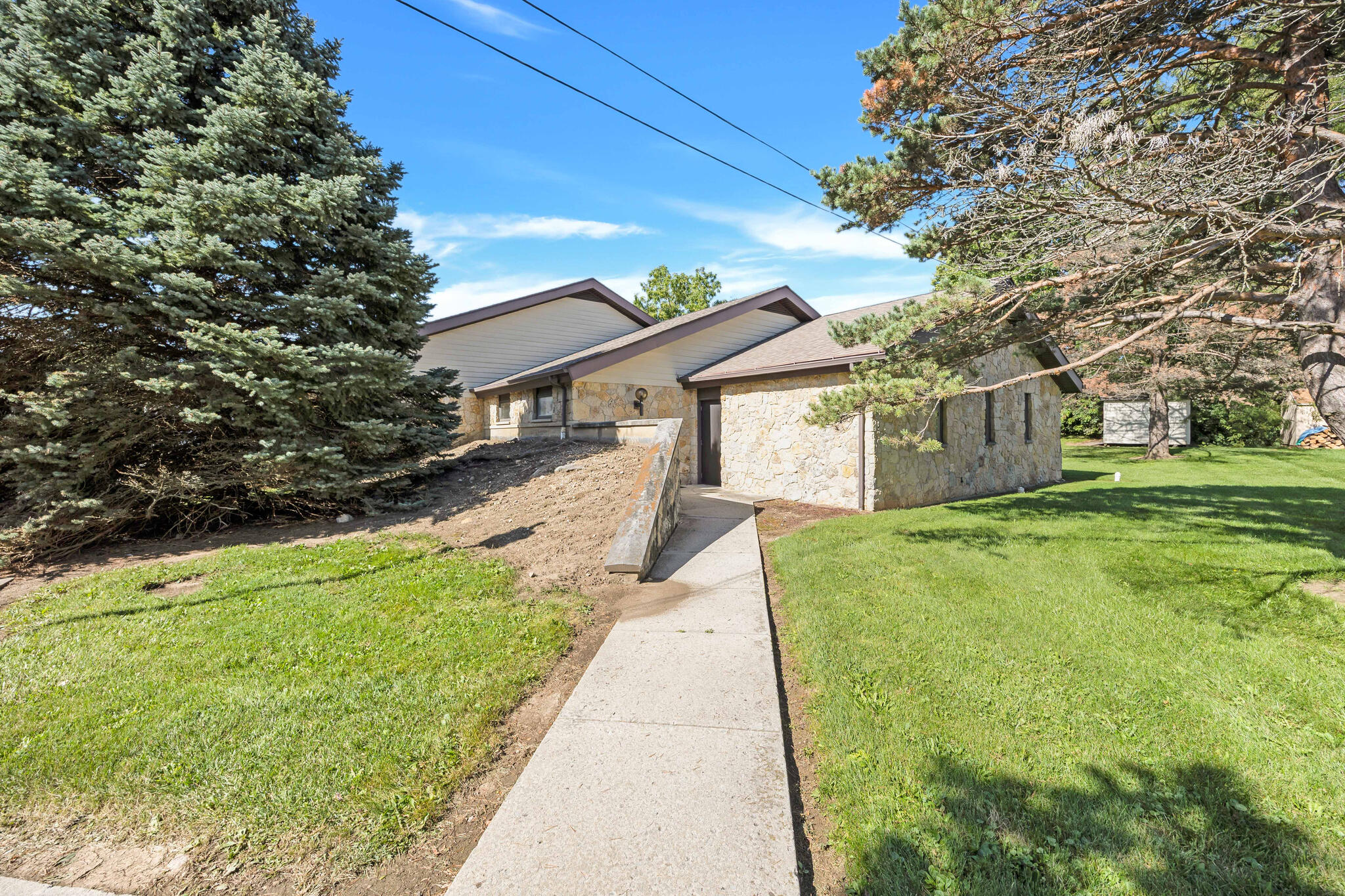 711 Rush Avenue Property Photo 4