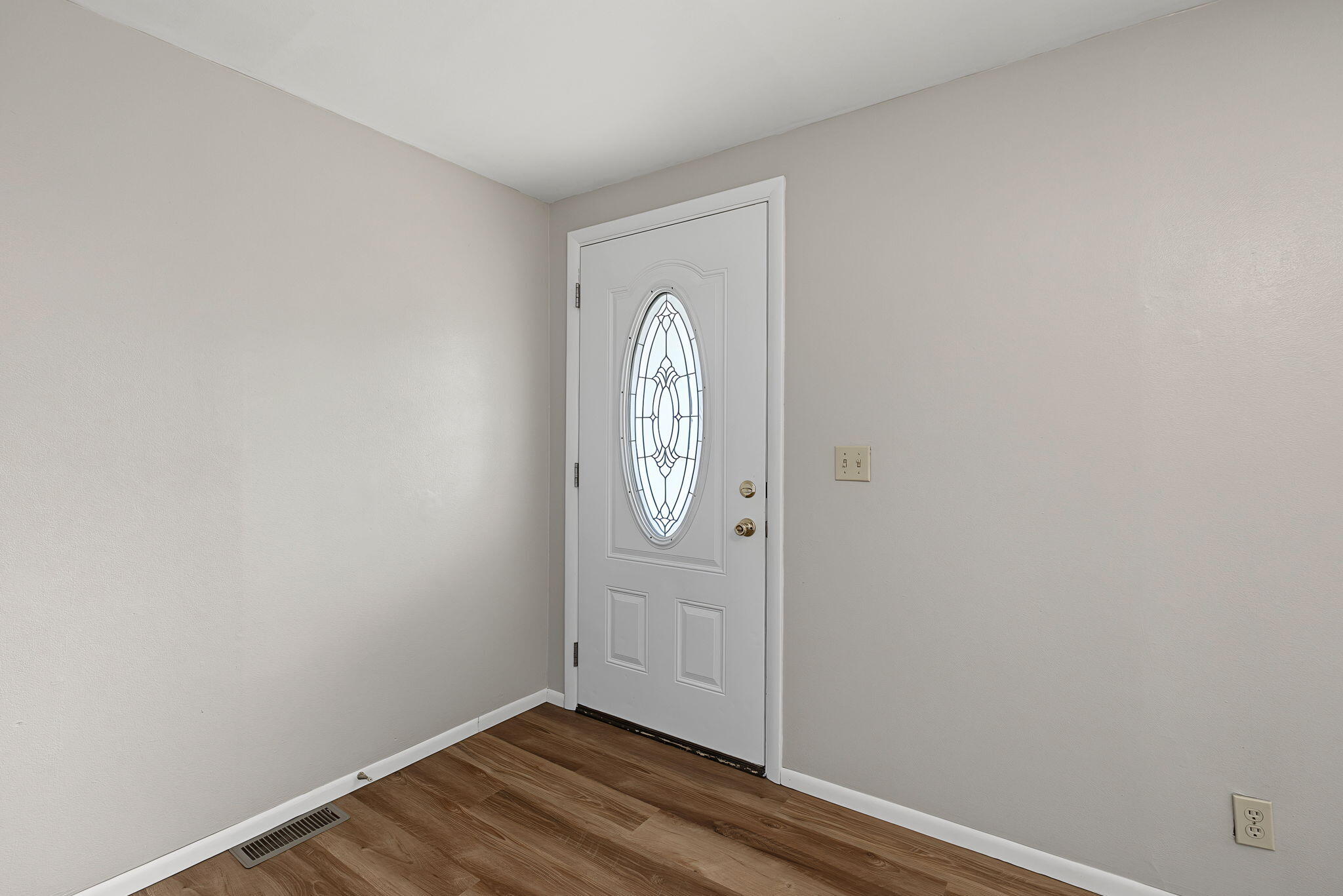 3746 Marion Drive Property Photo 6