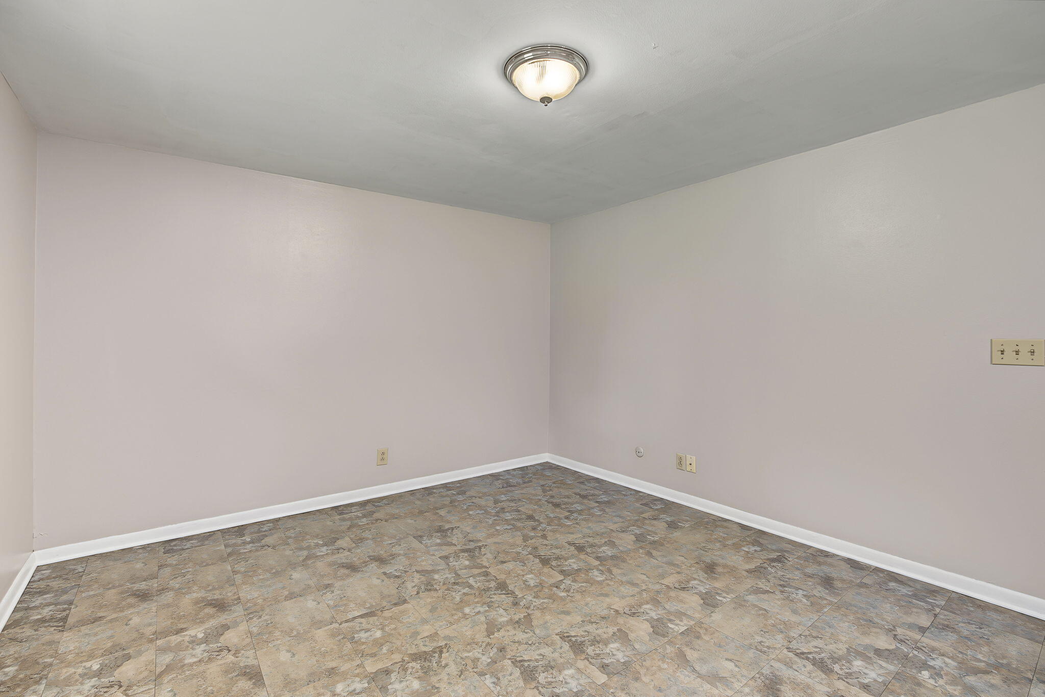3746 Marion Drive Property Photo 13